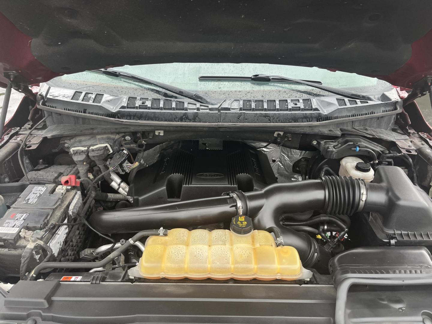 2018 Red /Black Ford F-150 Lariat SuperCrew 5.5-ft. Bed 4WD (1FTEW1EG6JF) with an 3.5L V6 Twin TURBO engine, Automatic transmission, located at 11115 Chardon Rd. , Chardon, OH, 44024, (440) 214-9705, 41.580246, -81.241943 - 2018 Ford F-150 Lariat Crew Cab 4WD – Loaded Luxury Truck with Twin-Turbo Power, FX4 Off-Road Package, and Massive Towing! This stunning 2018 Ford F-150 Lariat Crew Cab 4WD is one of the nicest used F-150s you’ll find — premium luxury meets serious capability! Powered by the potent 3.5L Twin- - Photo#13