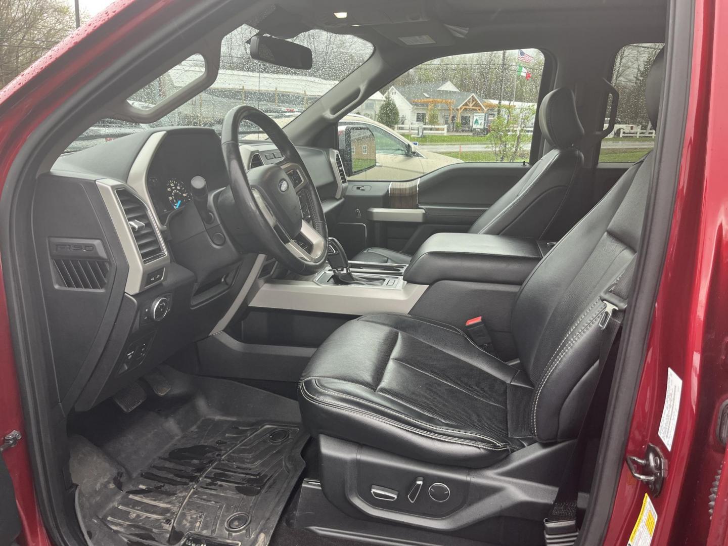 2018 Red /Black Ford F-150 Lariat SuperCrew 5.5-ft. Bed 4WD (1FTEW1EG6JF) with an 3.5L V6 Twin TURBO engine, Automatic transmission, located at 11115 Chardon Rd. , Chardon, OH, 44024, (440) 214-9705, 41.580246, -81.241943 - 2018 Ford F-150 Lariat Crew Cab 4WD – Loaded Luxury Truck with Twin-Turbo Power, FX4 Off-Road Package, and Massive Towing! This stunning 2018 Ford F-150 Lariat Crew Cab 4WD is one of the nicest used F-150s you’ll find — premium luxury meets serious capability! Powered by the potent 3.5L Twin- - Photo#17