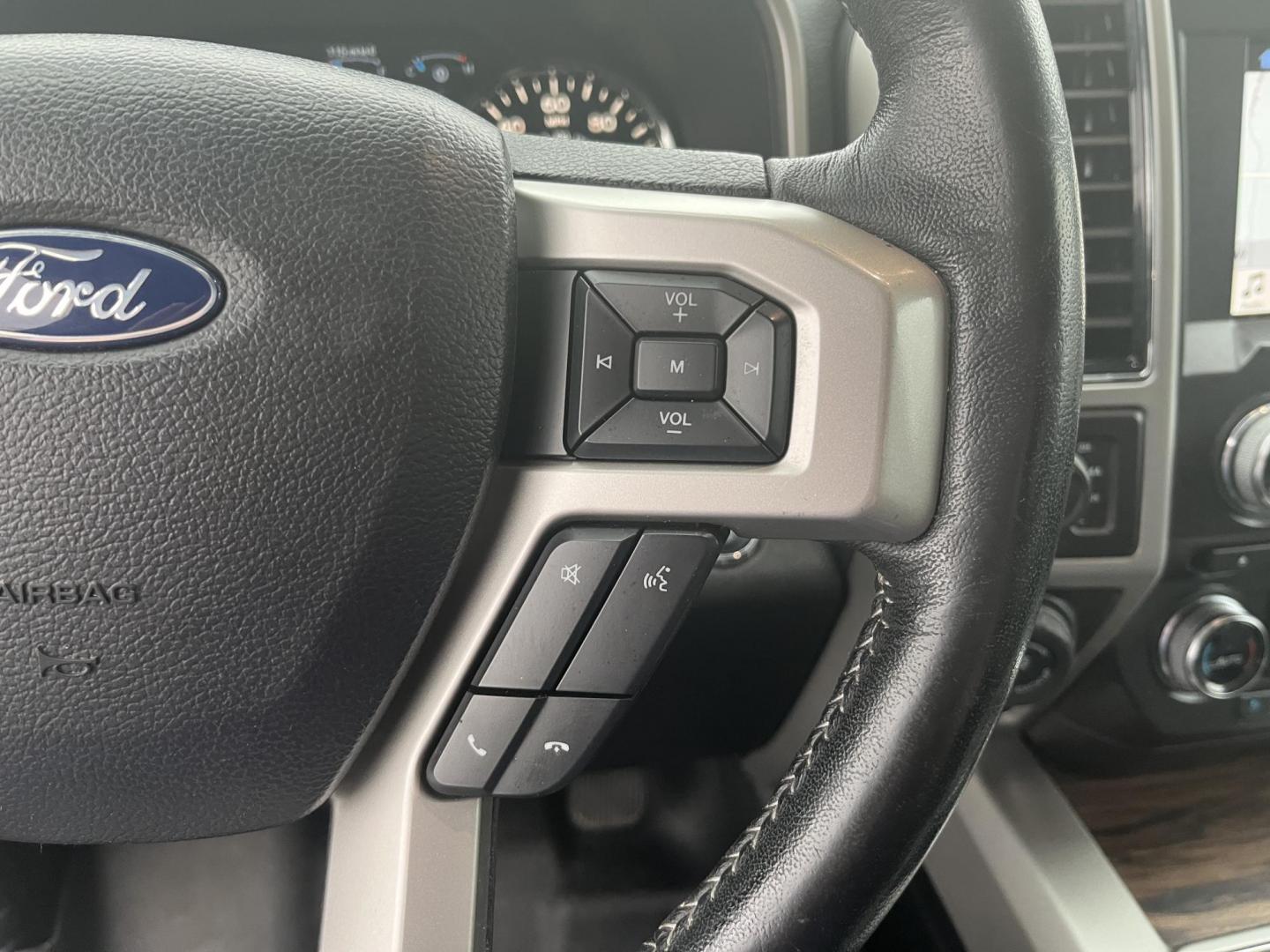 2018 Red /Black Ford F-150 Lariat SuperCrew 5.5-ft. Bed 4WD (1FTEW1EG6JF) with an 3.5L V6 Twin TURBO engine, Automatic transmission, located at 11115 Chardon Rd. , Chardon, OH, 44024, (440) 214-9705, 41.580246, -81.241943 - 2018 Ford F-150 Lariat Crew Cab 4WD – Loaded Luxury Truck with Twin-Turbo Power, FX4 Off-Road Package, and Massive Towing! This stunning 2018 Ford F-150 Lariat Crew Cab 4WD is one of the nicest used F-150s you’ll find — premium luxury meets serious capability! Powered by the potent 3.5L Twin- - Photo#22