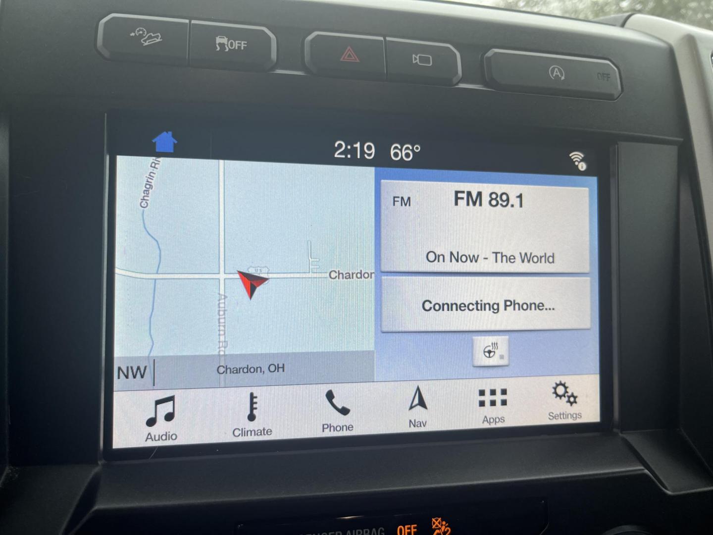 2018 Red /Black Ford F-150 Lariat SuperCrew 5.5-ft. Bed 4WD (1FTEW1EG6JF) with an 3.5L V6 Twin TURBO engine, Automatic transmission, located at 11115 Chardon Rd. , Chardon, OH, 44024, (440) 214-9705, 41.580246, -81.241943 - 2018 Ford F-150 Lariat Crew Cab 4WD – Loaded Luxury Truck with Twin-Turbo Power, FX4 Off-Road Package, and Massive Towing! This stunning 2018 Ford F-150 Lariat Crew Cab 4WD is one of the nicest used F-150s you’ll find — premium luxury meets serious capability! Powered by the potent 3.5L Twin- - Photo#25