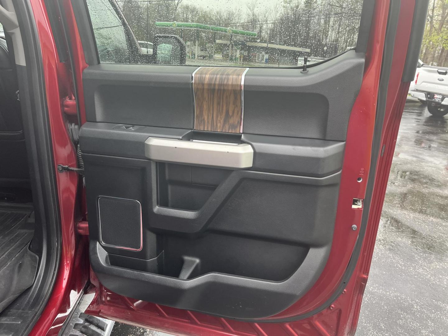 2018 Red /Black Ford F-150 Lariat SuperCrew 5.5-ft. Bed 4WD (1FTEW1EG6JF) with an 3.5L V6 Twin TURBO engine, Automatic transmission, located at 11115 Chardon Rd. , Chardon, OH, 44024, (440) 214-9705, 41.580246, -81.241943 - 2018 Ford F-150 Lariat Crew Cab 4WD – Loaded Luxury Truck with Twin-Turbo Power, FX4 Off-Road Package, and Massive Towing! This stunning 2018 Ford F-150 Lariat Crew Cab 4WD is one of the nicest used F-150s you’ll find — premium luxury meets serious capability! Powered by the potent 3.5L Twin- - Photo#33