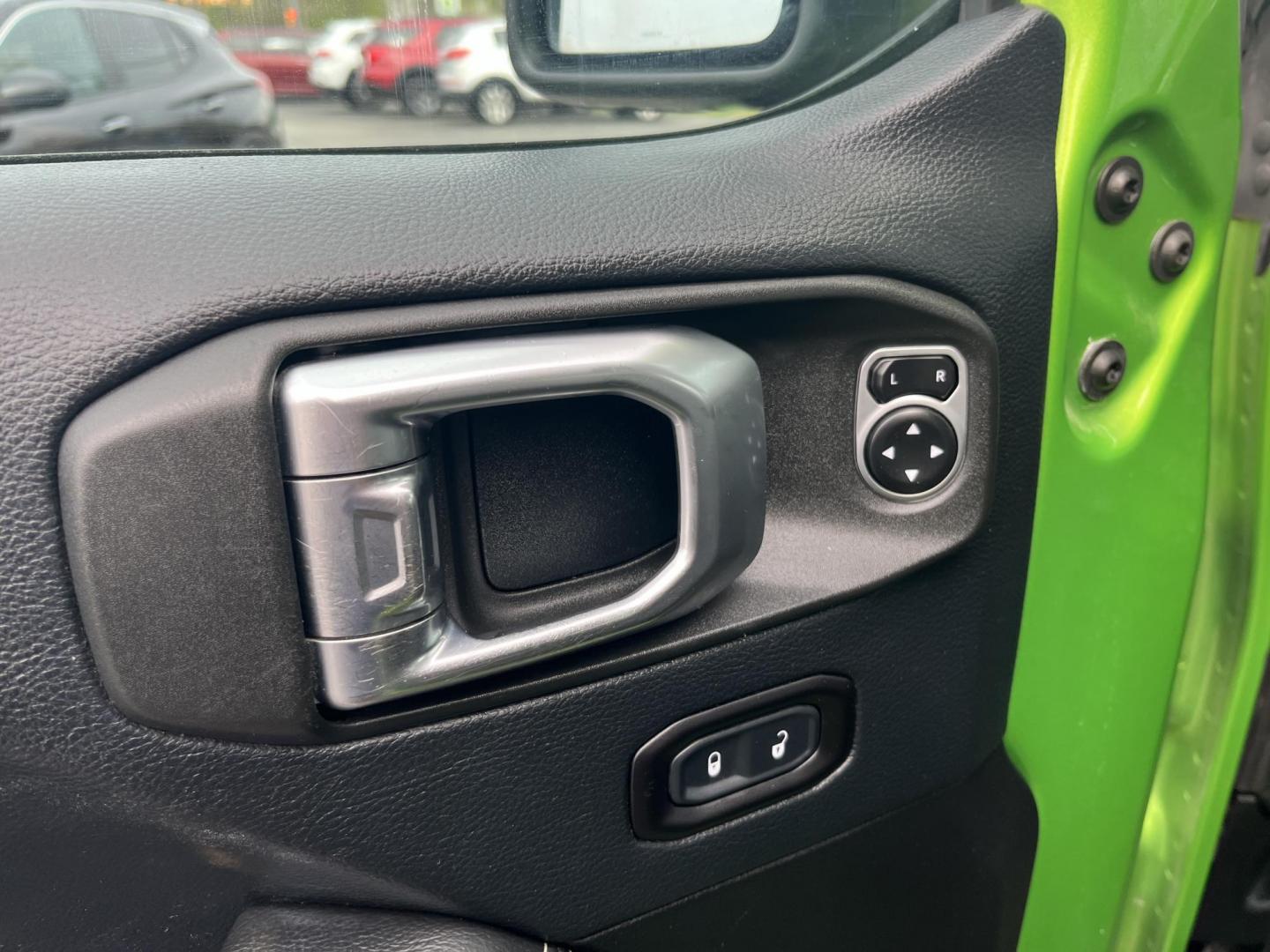 2018 Jeep Wrangler JK Unlimited Sahara (1C4HJXEG7JW) with an 3.6L V6 DOHC 24V FFV engine, 6A transmission, located at 547 E. Main St., Orwell, OH, 44076, (440) 437-5893, 41.535435, -80.847855 - Photo#17