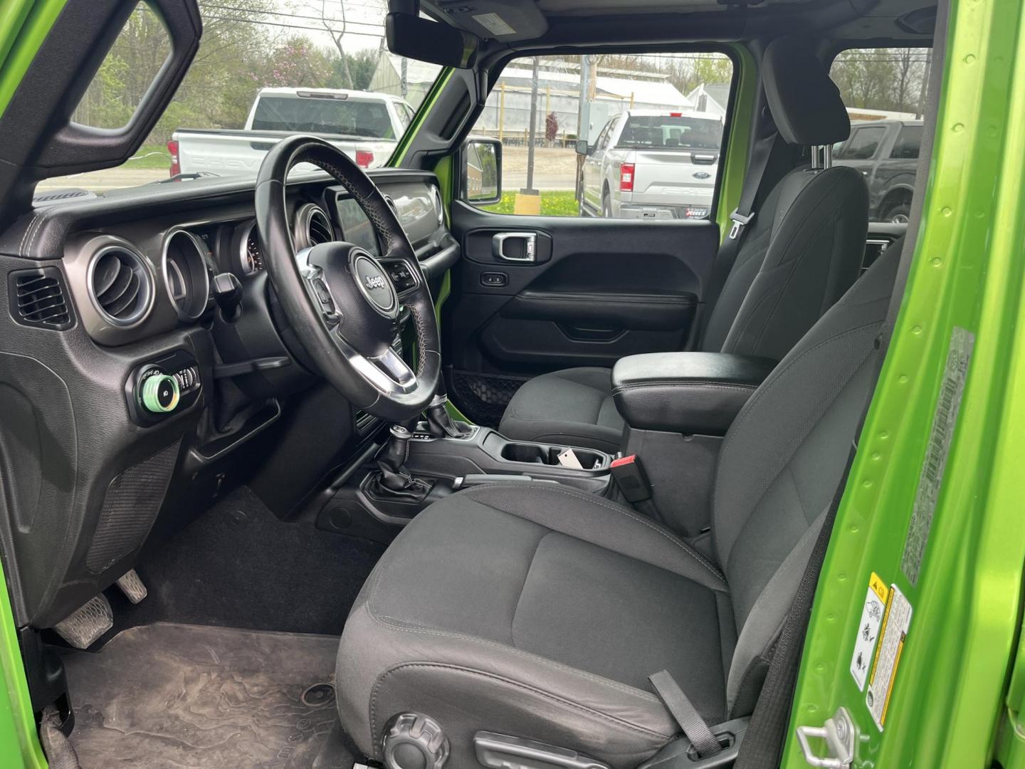 2018 Jeep Wrangler JK Unlimited Sahara (1C4HJXEG7JW) with an 3.6L V6 DOHC 24V FFV engine, 6A transmission, located at 547 E. Main St., Orwell, OH, 44076, (440) 437-5893, 41.535435, -80.847855 - Photo#18