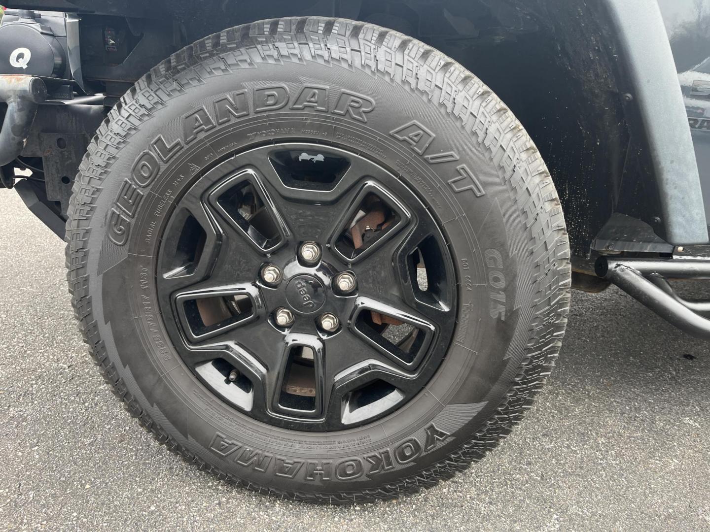 2016 Jeep Wrangler Sport 4WD (1C4AJWAG4GL) with an 3.6L V6 DOHC 24V FFV engine, located at 547 E. Main St., Orwell, OH, 44076, (440) 437-5893, 41.535435, -80.847855 - Photo#12