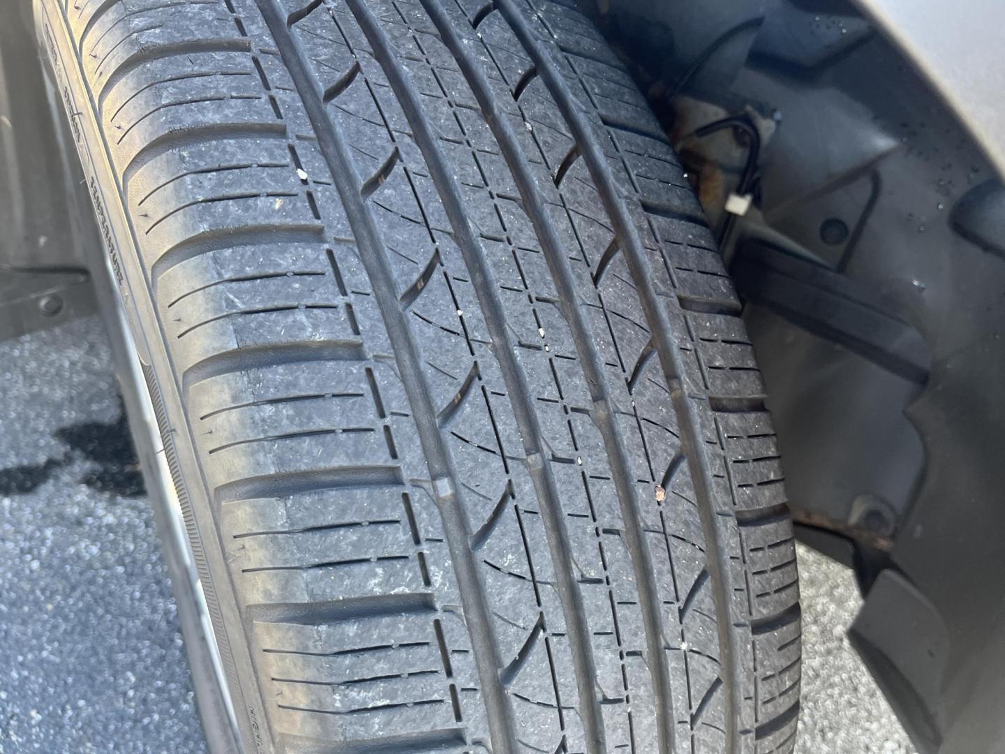 2015 Mazda CX-5 Grand Touring AWD (JM3KE4DY1F0) with an 2.5L L4 DOHC 16V engine, 6-Speed Automatic transmission, located at 547 E. Main St., Orwell, OH, 44076, (440) 437-5893, 41.535435, -80.847855 - Photo#3