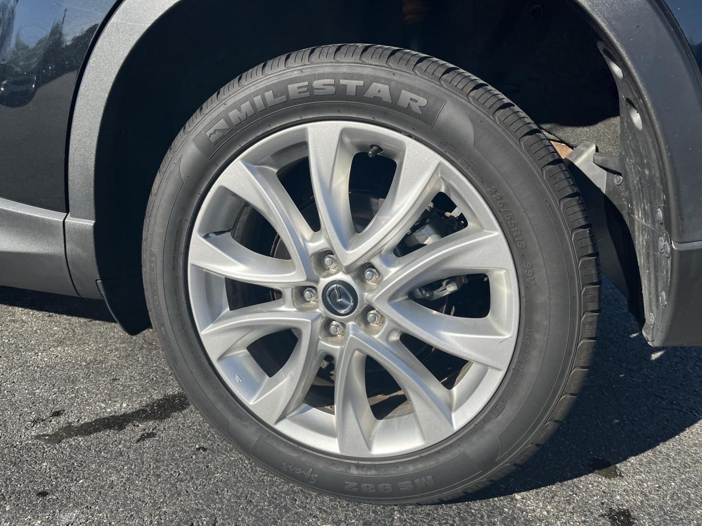 2015 Mazda CX-5 Grand Touring AWD (JM3KE4DY1F0) with an 2.5L L4 DOHC 16V engine, 6-Speed Automatic transmission, located at 547 E. Main St., Orwell, OH, 44076, (440) 437-5893, 41.535435, -80.847855 - Photo#10