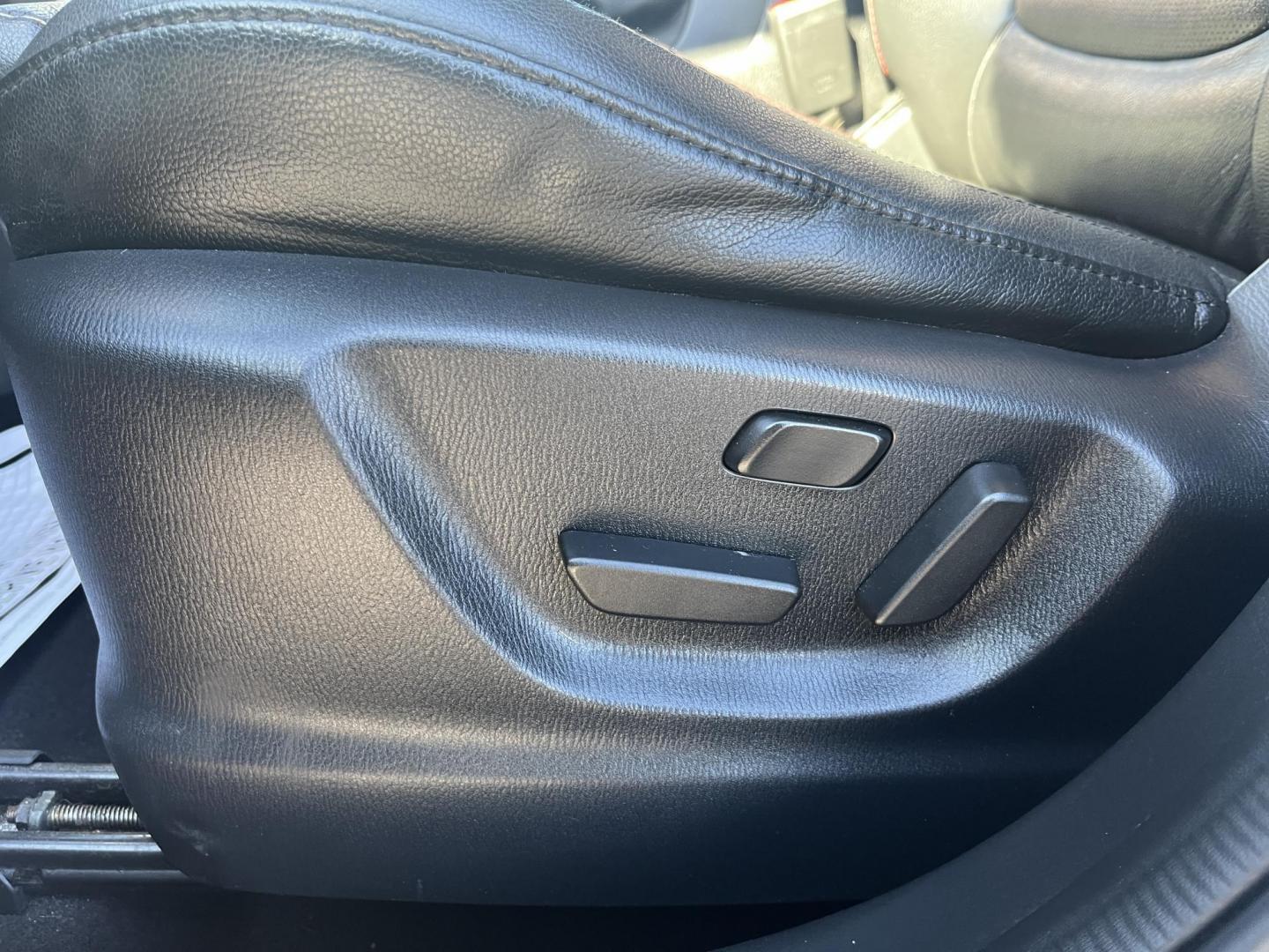 2015 Mazda CX-5 Grand Touring AWD (JM3KE4DY1F0) with an 2.5L L4 DOHC 16V engine, 6-Speed Automatic transmission, located at 547 E. Main St., Orwell, OH, 44076, (440) 437-5893, 41.535435, -80.847855 - Photo#18