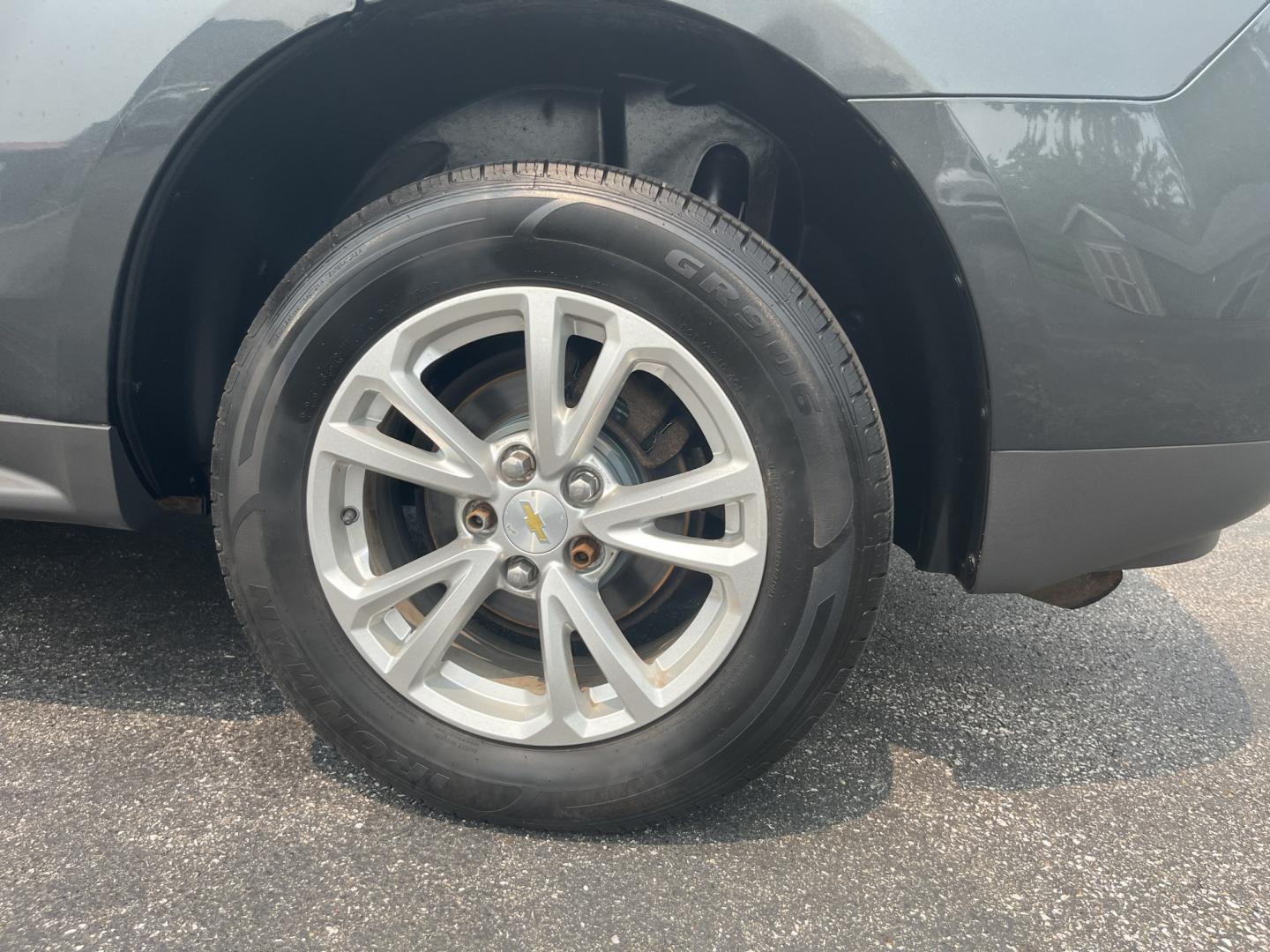 2017 Gray /Black Chevrolet Equinox LT 2WD (2GNALCEK0H1) with an 2.4L L4 DOHC 16V engine, Automatic transmission, located at 11115 Chardon Rd. , Chardon, OH, 44024, (440) 214-9705, 41.580246, -81.241943 - 2017 Chevrolet Equinox LT FWD – Ergonomic, Efficient, and Comfortable Daily Driver! This 2017 Chevrolet Equinox LT FWD is a sharp, well-equipped compact SUV that offers great value and everyday practicality! Powered by the reliable 2.4L EcoTec I4 engine paired with a smooth 6-speed automatic tran- Photo#10