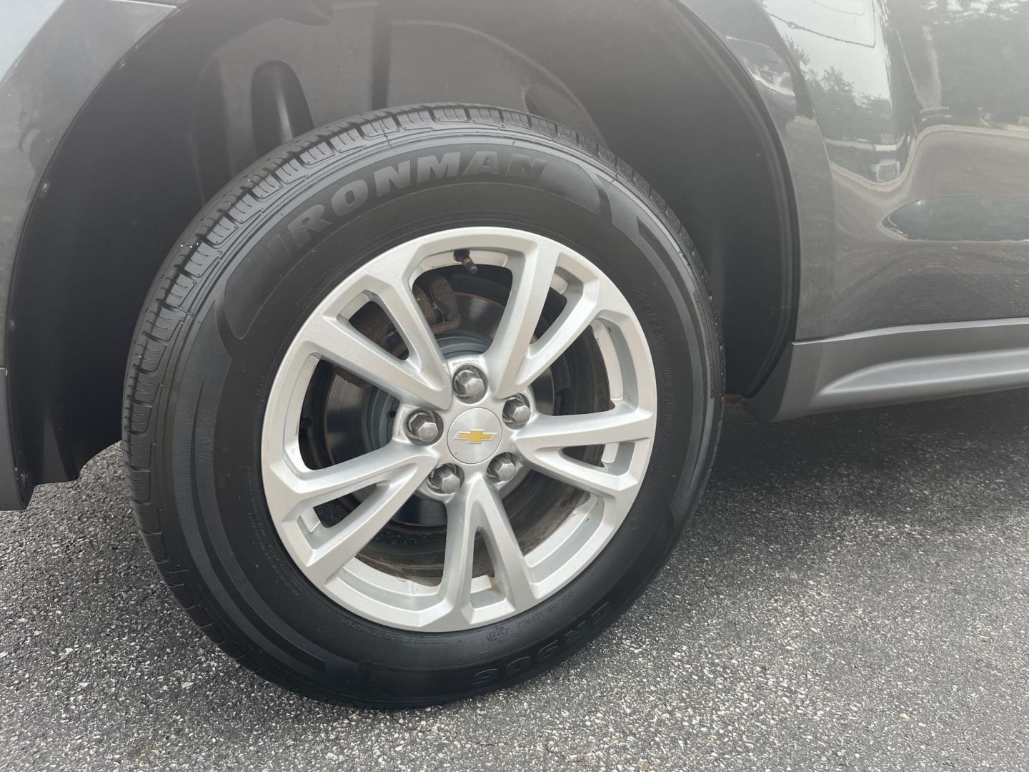2017 Gray /Black Chevrolet Equinox LT 2WD (2GNALCEK0H1) with an 2.4L L4 DOHC 16V engine, Automatic transmission, located at 11115 Chardon Rd. , Chardon, OH, 44024, (440) 214-9705, 41.580246, -81.241943 - 2017 Chevrolet Equinox LT FWD – Ergonomic, Efficient, and Comfortable Daily Driver! This 2017 Chevrolet Equinox LT FWD is a sharp, well-equipped compact SUV that offers great value and everyday practicality! Powered by the reliable 2.4L EcoTec I4 engine paired with a smooth 6-speed automatic tran- Photo#12