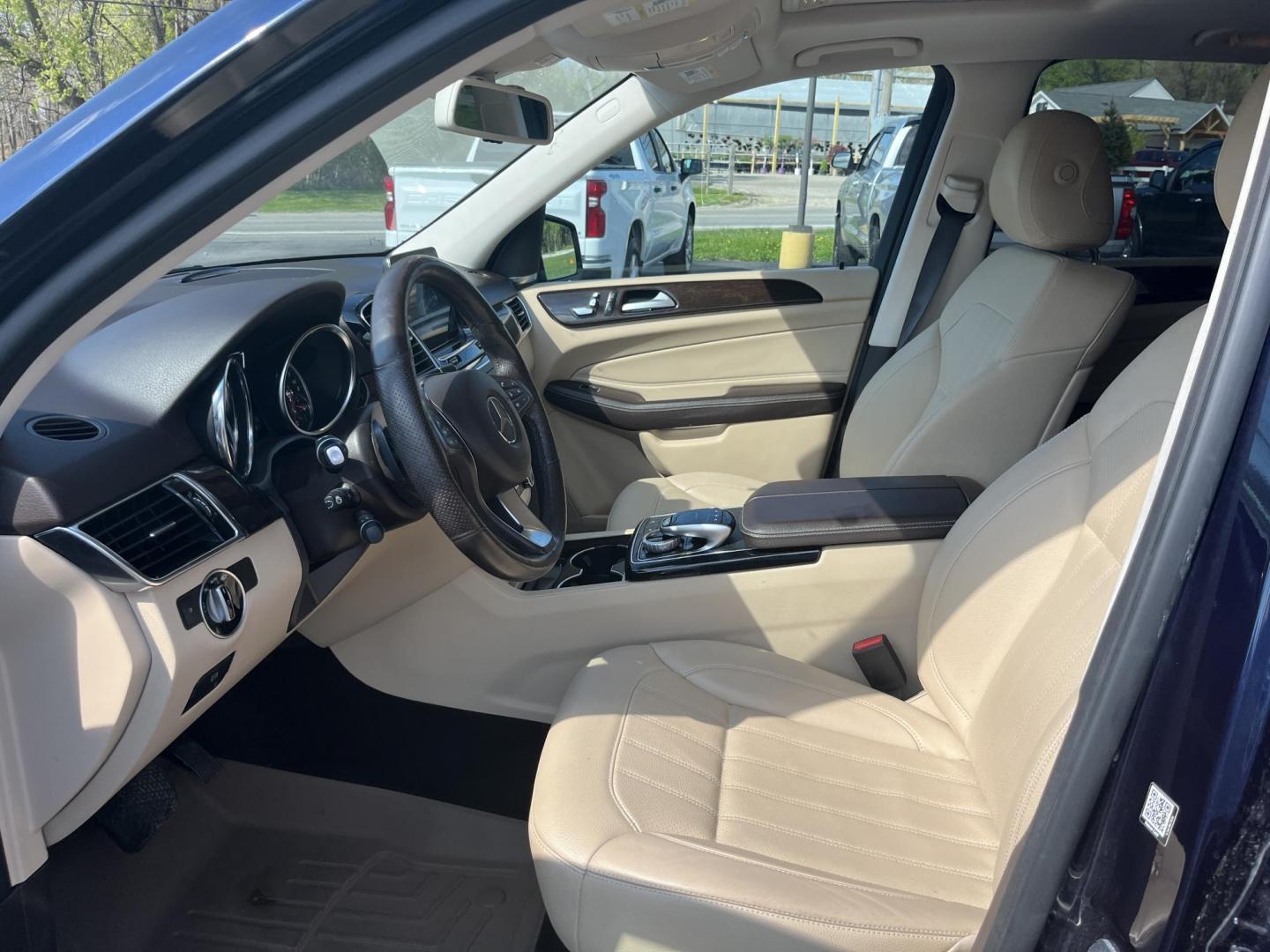 2018 Blue /Tan Mercedes-Benz GLE-Class GLE350 4MATIC (4JGDA5HB0JB) with an 3.5L V6 DOHC 24V engine, Automatic transmission, located at 11115 Chardon Rd. , Chardon, OH, 44024, (440) 214-9705, 41.580246, -81.241943 - 2018 Mercedes-Benz GLE 350 4MOTION – Luxury 4MATIC SUV with Premium Upgrades and Strong Towing Capability! This elegant 2018 Mercedes-Benz GLE 350 4MATIC is a refined and capable luxury SUV that offers comfort, technology, and real-world utility. Powered by a smooth 3.5L V6 engine paired with a 7- Photo#19