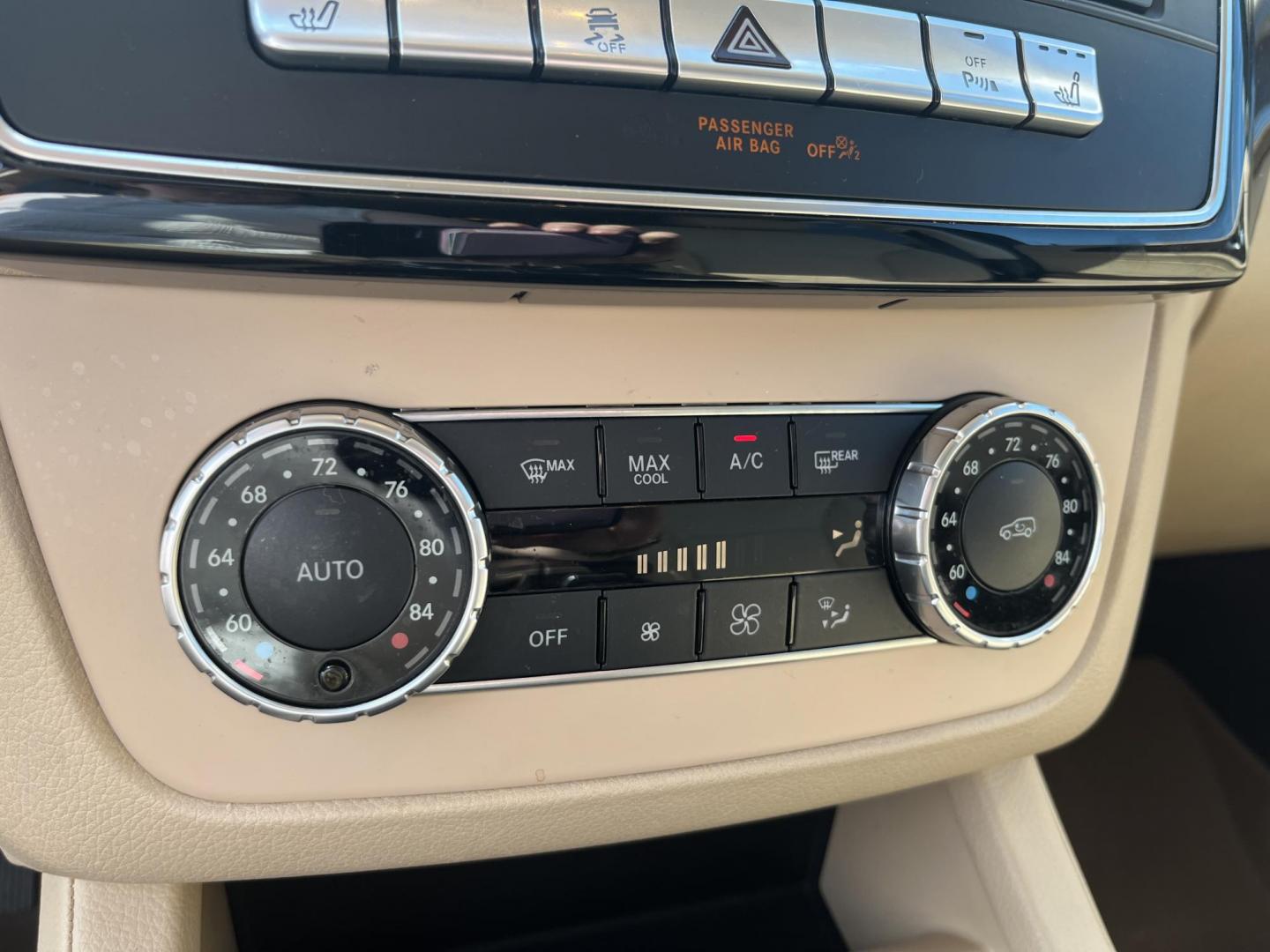 2018 Blue /Tan Mercedes-Benz GLE-Class GLE350 4MATIC (4JGDA5HB0JB) with an 3.5L V6 DOHC 24V engine, Automatic transmission, located at 11115 Chardon Rd. , Chardon, OH, 44024, (440) 214-9705, 41.580246, -81.241943 - 2018 Mercedes-Benz GLE 350 4MOTION – Luxury 4MATIC SUV with Premium Upgrades and Strong Towing Capability! This elegant 2018 Mercedes-Benz GLE 350 4MATIC is a refined and capable luxury SUV that offers comfort, technology, and real-world utility. Powered by a smooth 3.5L V6 engine paired with a 7- Photo#29