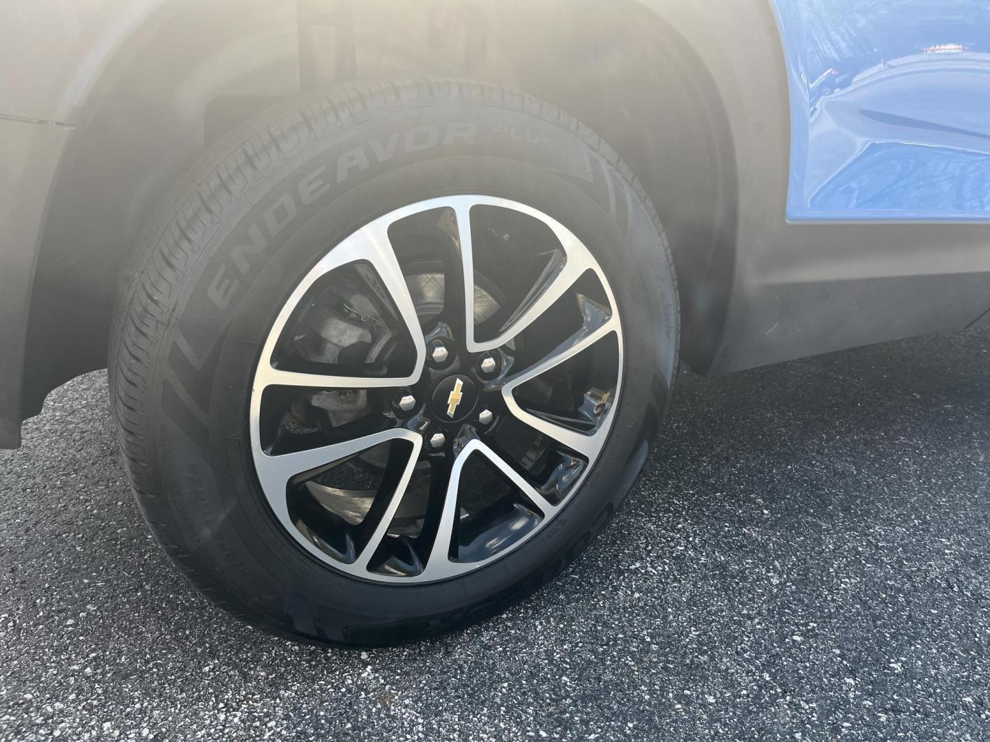 2024 Blue /Black Chevrolet Trailblazer LT AWD (KL79MRSL3RB) with an 1.3L I3 DOHC 12V Turbo engine, Automatic transmission, located at 11115 Chardon Rd. , Chardon, OH, 44024, (440) 214-9705, 41.580246, -81.241943 - 2024 Chevrolet Trailblazer LT AWD – Modern Compact SUV with Turbo Power and Loaded Features! This nearly new 2024 Chevrolet Trailblazer LT AWD is a stylish, efficient, and well-equipped crossover that’s perfect for daily driving and weekend adventures! Powered by a responsive 1.3L I3 Turbocharg- Photo#7
