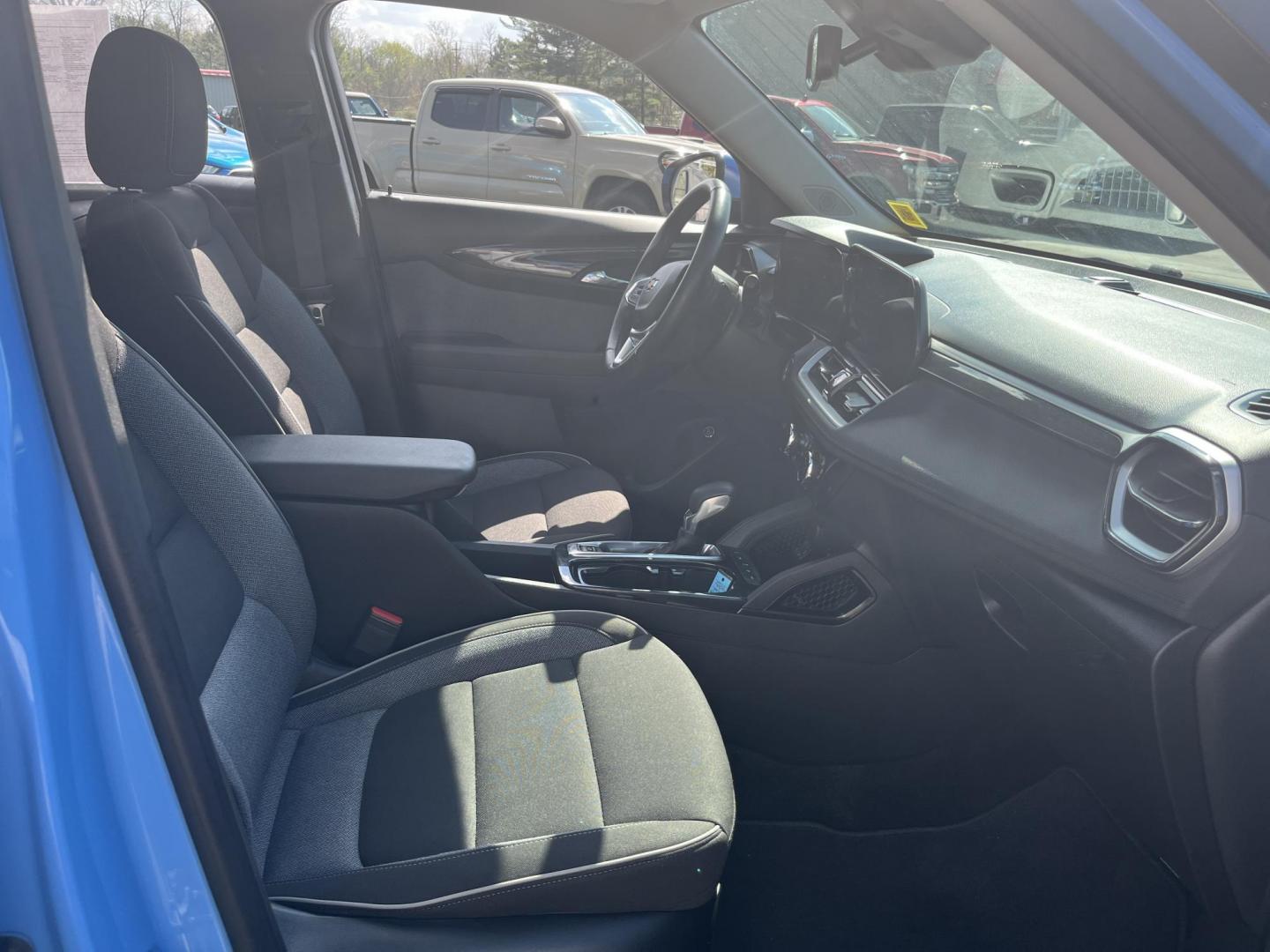 2024 Blue /Black Chevrolet Trailblazer LT AWD (KL79MRSL3RB) with an 1.3L I3 DOHC 12V Turbo engine, Automatic transmission, located at 11115 Chardon Rd. , Chardon, OH, 44024, (440) 214-9705, 41.580246, -81.241943 - 2024 Chevrolet Trailblazer LT AWD – Modern Compact SUV with Turbo Power and Loaded Features! This nearly new 2024 Chevrolet Trailblazer LT AWD is a stylish, efficient, and well-equipped crossover that’s perfect for daily driving and weekend adventures! Powered by a responsive 1.3L I3 Turbocharg- Photo#33
