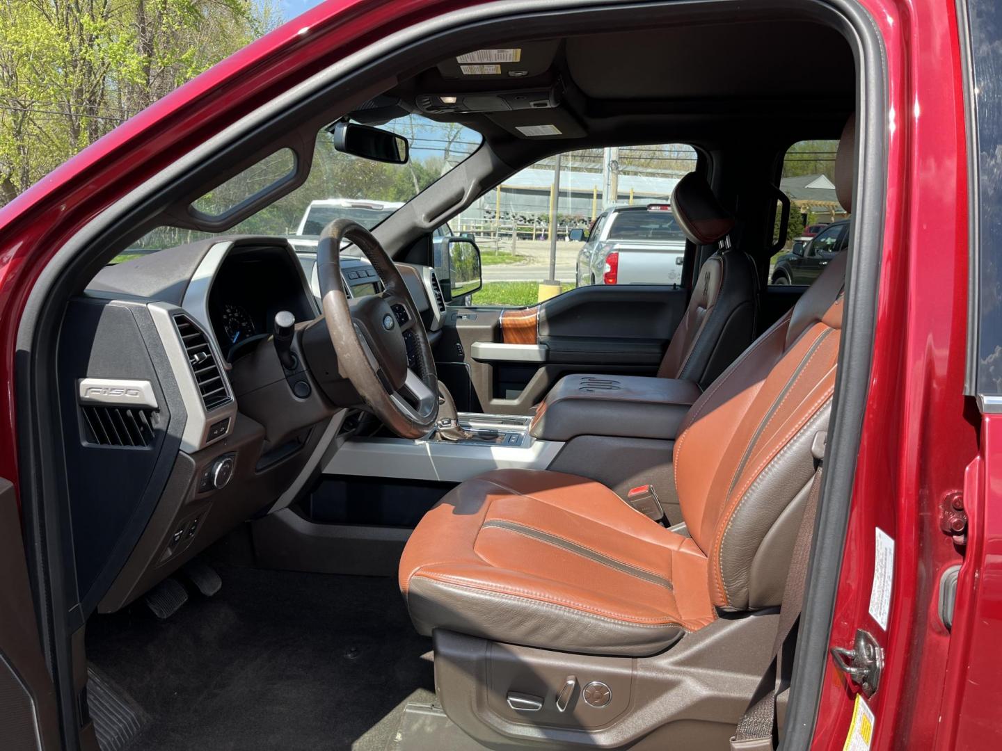 2018 Red /Brown Ford F-150 King Ranch SuperCrew 6.5-ft. Bed 4WD (1FTFW1EGXJF) with an 3.5 V6 TWIN TURBO engine, Automatic transmission, located at 547 E. Main St., Orwell, OH, 44076, (440) 437-5893, 41.535435, -80.847855 - 2018 Ford F-150 King Ranch Crew Cab 6.5' Bed 4WD – Top-Tier Luxury Truck with Massive Towing Power! This loaded 2018 Ford F-150 King Ranch Crew Cab is a true standout — western luxury meets serious capability in one premium package! Powered by the potent 3.5L Twin-Turbo EcoBoost V6 engine paire - Photo#17