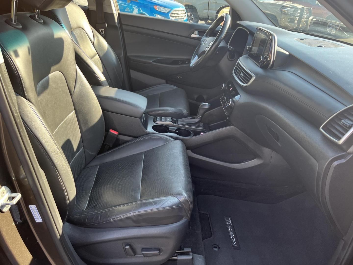 2020 Brown /Black Hyundai Tucson Ultimate AWD (KM8J3CAL2LU) with an 2.4L I4 DOHC 16V engine, Automatic transmission, located at 547 E. Main St., Orwell, OH, 44076, (440) 437-5893, 41.535435, -80.847855 - 2020 Hyundai Tucson Ultimate AWD – Top-Tier Luxury Compact SUV with Premium Features! This loaded 2020 Hyundai Tucson Ultimate AWD is the fully-optioned top trim that offers near-luxury comfort, advanced safety, and confident all-weather performance! Powered by a smooth 2.4L I4 GDI engine paired - Photo#33
