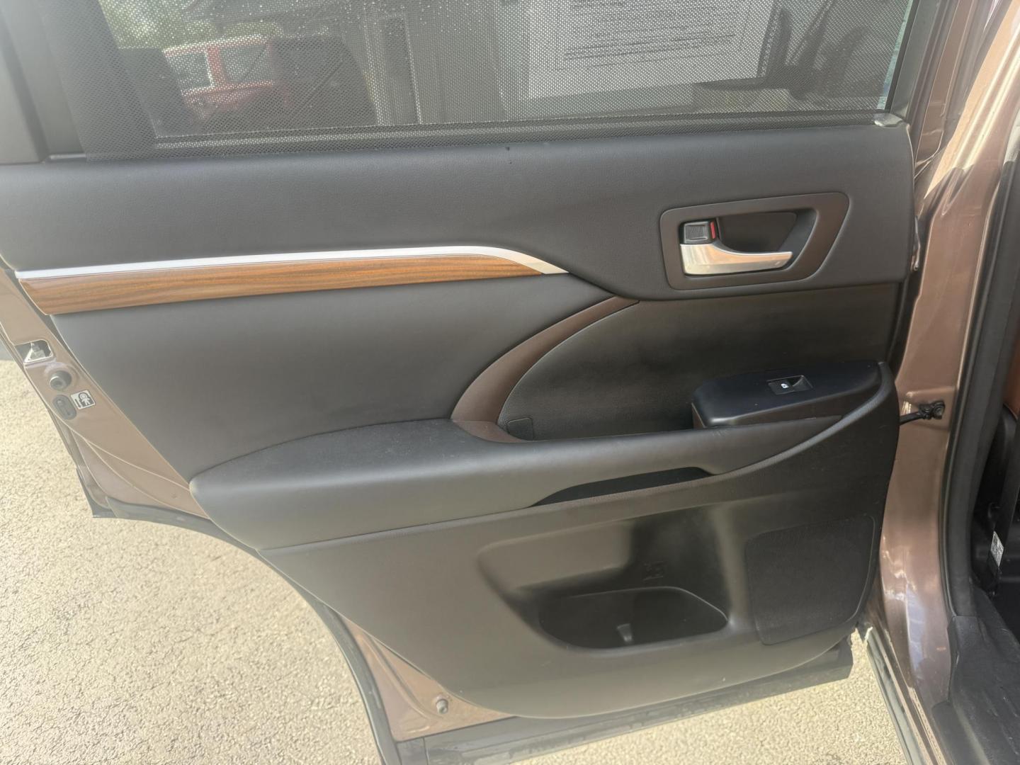 2017 Brown /Brown Toyota Highlander Limited Platinum AWD V6 (5TDDZRFH5HS) with an 3.5L V6 DOHC 24V engine, Automatic transmission, located at 547 E. Main St., Orwell, OH, 44076, (440) 437-5893, 41.535435, -80.847855 - 2017 Toyota Highlander Limited Platinum AWD – Top-Tier Luxury 3-Row SUV with Premium Features and Strong Towing! This loaded 2017 Toyota Highlander Limited Platinum AWD is the ultimate upscale family hauler. Powered by the smooth 3.5L D-4S V6 engine paired with a reliable 6-speed automatic transm - Photo#35
