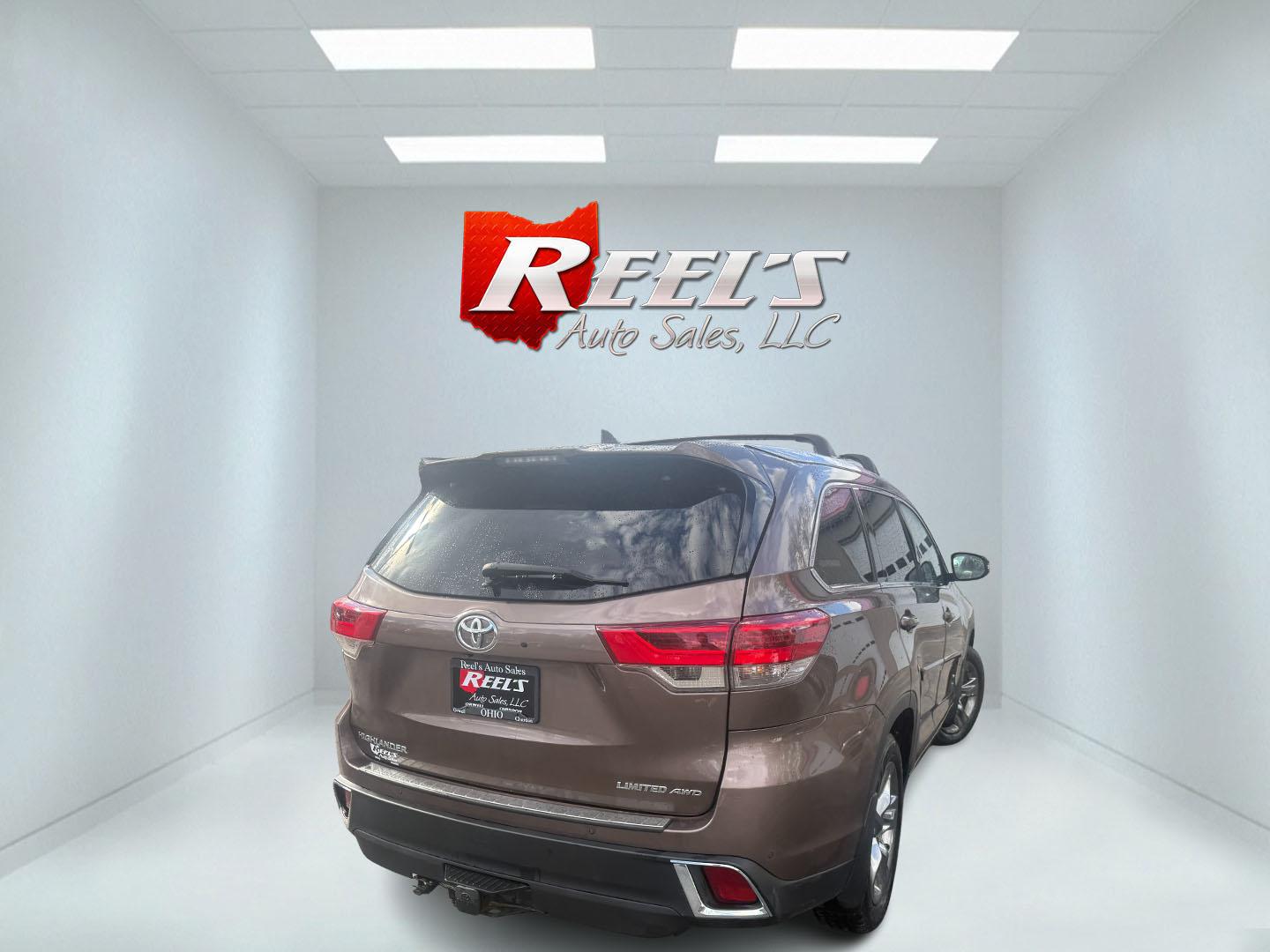 2017 Brown /Brown Toyota Highlander Limited Platinum AWD V6 (5TDDZRFH5HS) with an 3.5L V6 DOHC 24V engine, Automatic transmission, located at 547 E. Main St., Orwell, OH, 44076, (440) 437-5893, 41.535435, -80.847855 - 2017 Toyota Highlander Limited Platinum AWD – Top-Tier Luxury 3-Row SUV with Premium Features and Strong Towing! This loaded 2017 Toyota Highlander Limited Platinum AWD is the ultimate upscale family hauler. Powered by the smooth 3.5L D-4S V6 engine paired with a reliable 6-speed automatic transm - Photo#27