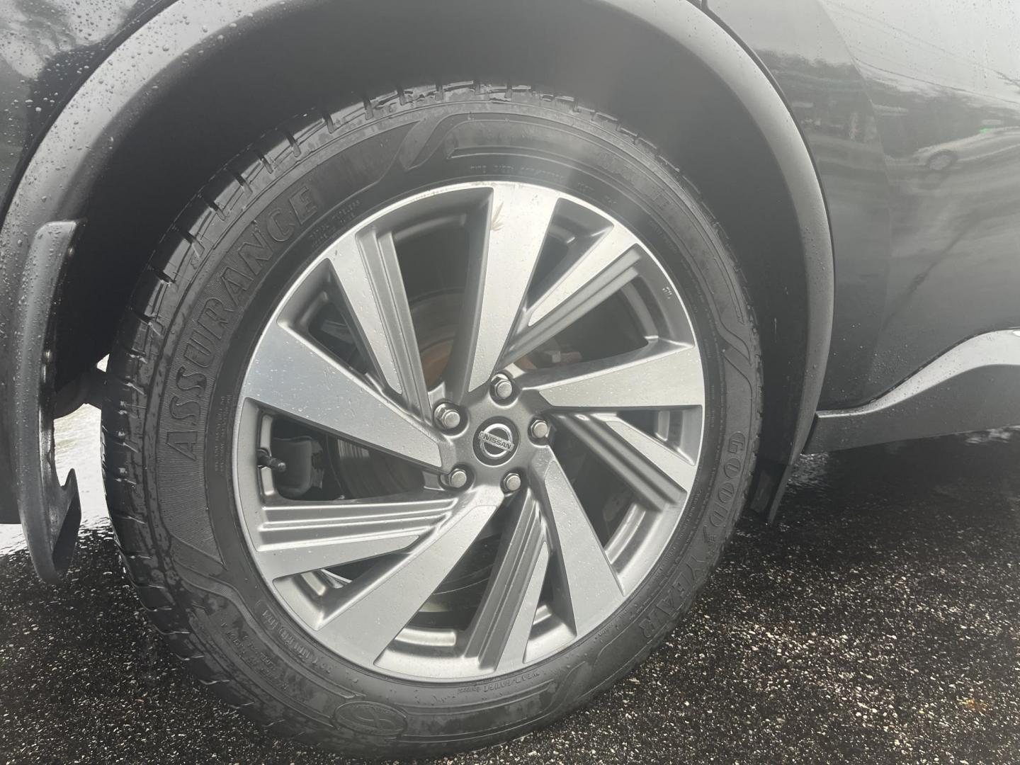 2019 Black /Black Nissan Murano SL AWD (5N1AZ2MS7KN) with an 3.5L V6 DOHC 24V engine, Automatic transmission, located at 11115 Chardon Rd. , Chardon, OH, 44024, (440) 214-9705, 41.580246, -81.241943 - 2019 Nissan Murano SL AWD – Premium Midsize Crossover with V6 Power, BOSE Sound, and Loaded Safety! This beautiful 2019 Nissan Murano SL AWD is a refined and comfortable crossover that offers luxury features, smooth performance, and confident all-weather capability. Powered by a strong and smooth - Photo#7