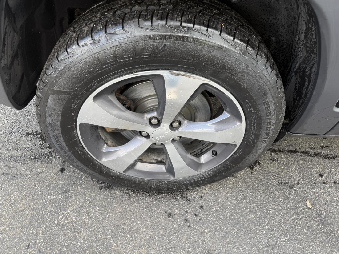2019 Black /Black Jeep Cherokee Limited 4WD (1C4PJMDX2KD) with an 3.2L V6 DOHC 24V engine, Automatic transmission, located at 547 E. Main St., Orwell, OH, 44076, (440) 437-5893, 41.535435, -80.847855 - 2019 Jeep Cherokee Limited 4WD – Premium Luxury with V6 Power and All-Terrain Capability! This 2019 Jeep Cherokee Limited 4WD is a sharp, well-equipped midsize SUV that blends upscale comfort with true Jeep versatility. Powered by the strong 3.2L Pentastar V6 engine paired with a smooth 9-speed a - Photo#31
