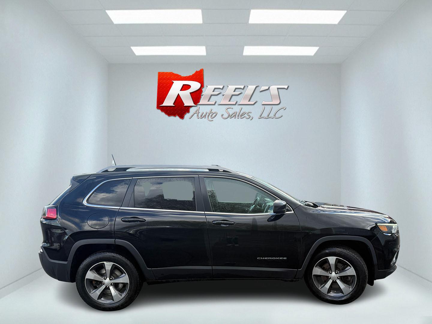 2019 Black /Black Jeep Cherokee Limited 4WD (1C4PJMDX2KD) with an 3.2L V6 DOHC 24V engine, Automatic transmission, located at 547 E. Main St., Orwell, OH, 44076, (440) 437-5893, 41.535435, -80.847855 - 2019 Jeep Cherokee Limited 4WD – Premium Luxury with V6 Power and All-Terrain Capability! This 2019 Jeep Cherokee Limited 4WD is a sharp, well-equipped midsize SUV that blends upscale comfort with true Jeep versatility. Powered by the strong 3.2L Pentastar V6 engine paired with a smooth 9-speed a - Photo#30