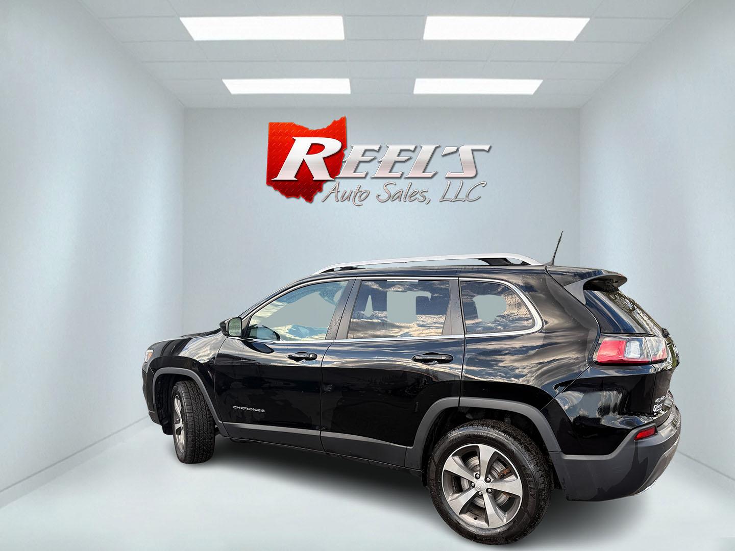 2019 Black /Black Jeep Cherokee Limited 4WD (1C4PJMDX2KD) with an 3.2L V6 DOHC 24V engine, Automatic transmission, located at 547 E. Main St., Orwell, OH, 44076, (440) 437-5893, 41.535435, -80.847855 - 2019 Jeep Cherokee Limited 4WD – Premium Luxury with V6 Power and All-Terrain Capability! This 2019 Jeep Cherokee Limited 4WD is a sharp, well-equipped midsize SUV that blends upscale comfort with true Jeep versatility. Powered by the strong 3.2L Pentastar V6 engine paired with a smooth 9-speed a - Photo#35
