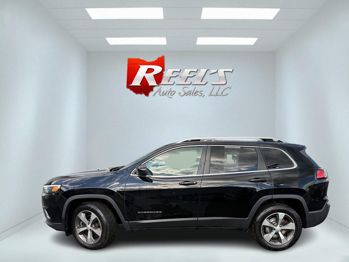 2019 Black /Black Jeep Cherokee Limited 4WD (1C4PJMDX2KD) with an 3.2L V6 DOHC 24V engine, Automatic transmission, located at 547 E. Main St., Orwell, OH, 44076, (440) 437-5893, 41.535435, -80.847855 - 2019 Jeep Cherokee Limited 4WD – Premium Luxury with V6 Power and All-Terrain Capability! This 2019 Jeep Cherokee Limited 4WD is a sharp, well-equipped midsize SUV that blends upscale comfort with true Jeep versatility. Powered by the strong 3.2L Pentastar V6 engine paired with a smooth 9-speed a - Photo#37