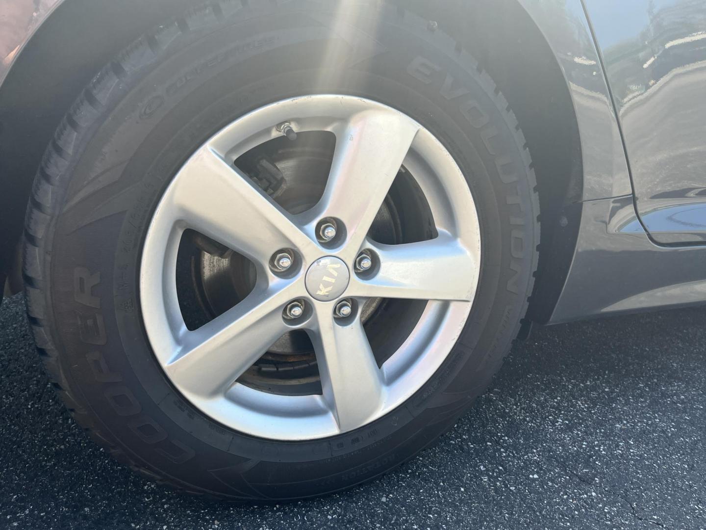 2015 Gray /Black Kia Optima LX (KNAGM4A74F5) with an 2.4L I4 DOHC 16V engine, Automatic transmission, located at 11115 Chardon Rd. , Chardon, OH, 44024, (440) 214-9705, 41.580246, -81.241943 - 2015 Kia Optima LX – Efficient, Reliable, and Feature-Packed Midsize Sedan! This clean 2015 Kia Optima LX is a smart, comfortable sedan that offers excellent value and low ownership costs. Powered by a smooth 2.4L I4 GDI engine paired with a responsive 6-speed automatic transmission, it delivers - Photo#7