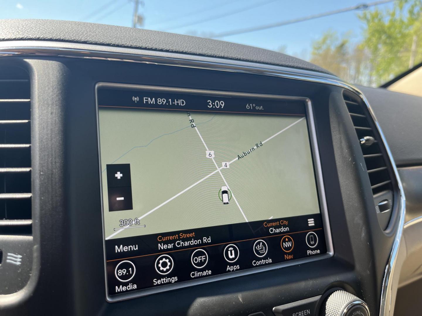 2018 Black /Tan Jeep Grand Cherokee Limited 4WD (1C4RJFBG4JC) with an 3.6L V6 DOHC 24V engine, Automatic transmission, located at 11115 Chardon Rd. , Chardon, OH, 44024, (440) 214-9705, 41.580246, -81.241943 - 2018 Jeep Grand Cherokee Limited 4WD – Loaded Luxury with Off-Road Adventure Group and Premium Comfort! This 2018 Jeep Grand Cherokee Limited 4WD is a beautifully equipped midsize SUV that combines upscale luxury with serious capability. Powered by the smooth 3.6L Pentastar V6 engine paired with - Photo#25