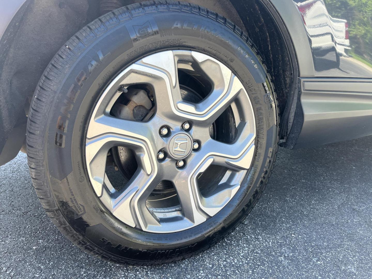 2019 Gray Honda CR-V EX-L AWD (2HKRW2H84KH) with an 1.5L I4 16V DOHC TURBO engine, Automatic transmission, located at 11115 Chardon Rd. , Chardon, OH, 44024, (440) 214-9705, 41.580246, -81.241943 - 2019 Honda CR-V EX-L AWD – Premium Turbo Crossover with Leather, Safety, and Outstanding Efficiency! This 2019 Honda CR-V EX-L AWD is a top-tier compact SUV that delivers luxury comfort, strong performance, and excellent efficiency. Powered by a responsive 1.5L Turbocharged Earth Dreams I4 engine - Photo#7