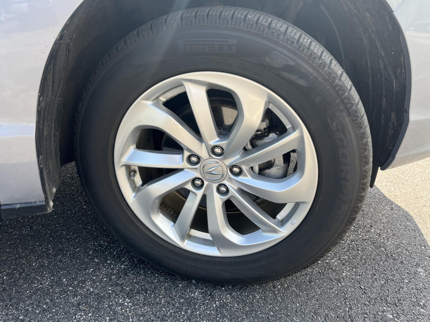 2016 Acura RDX 6-Spd AT AWD w/ Technology Package (5J8TB4H57GL) with an 2.3L L4 DOHC 16V engine, 6-Speed Automatic transmission, located at 547 E. Main St., Orwell, OH, 44076, (440) 437-5893, 41.535435, -80.847855 - Photo#4