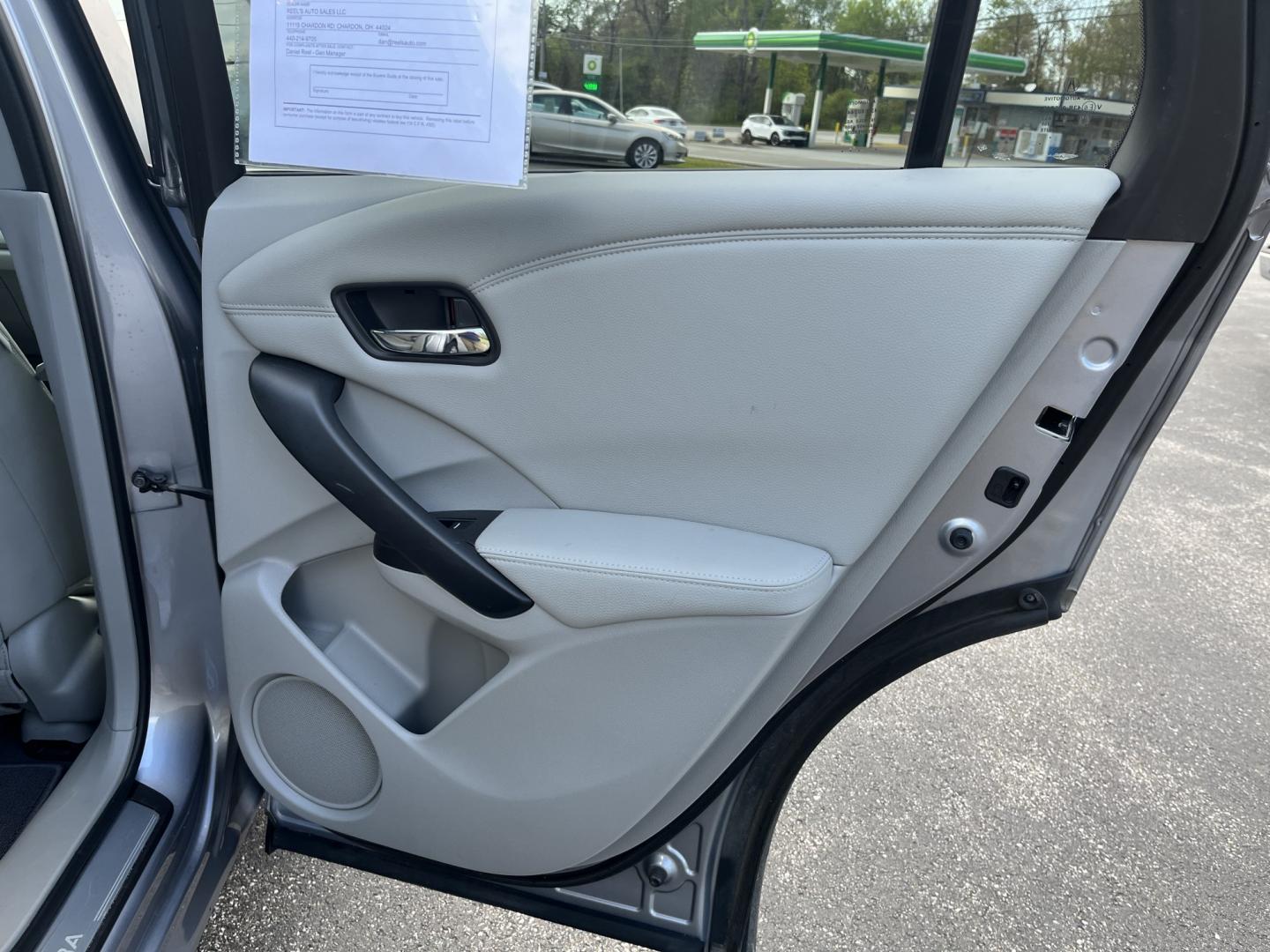 2016 Acura RDX 6-Spd AT AWD w/ Technology Package (5J8TB4H57GL) with an 2.3L L4 DOHC 16V engine, 6-Speed Automatic transmission, located at 547 E. Main St., Orwell, OH, 44076, (440) 437-5893, 41.535435, -80.847855 - Photo#28