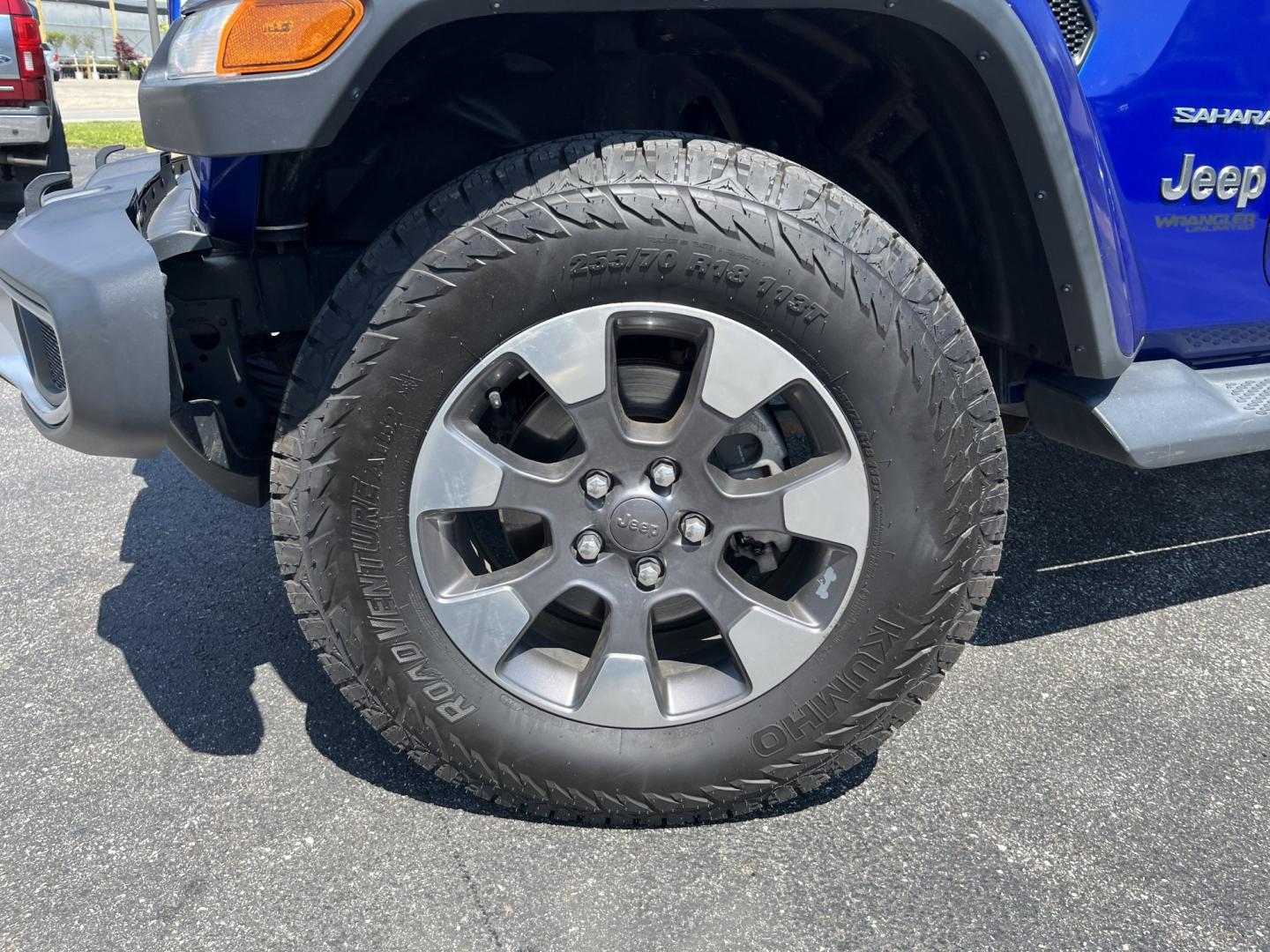 2018 Jeep Wrangler Unlimited Sahara (1C4HJXEN8JW) with an 2.0L L4 DOHC 16V TURBO engine, 6A transmission, located at 547 E. Main St., Orwell, OH, 44076, (440) 437-5893, 41.535435, -80.847855 - Photo#12
