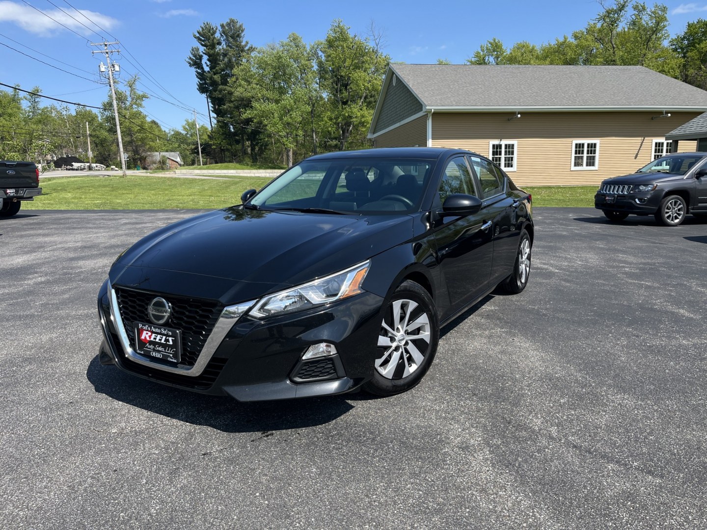 2020 Nissan Altima 2.5 S (1N4BL4BV0LC) with an 2.5L L4 DOHC 16V engine, CVT transmission, located at 547 E. Main St., Orwell, OH, 44076, (440) 437-5893, 41.535435, -80.847855 - Photo#0