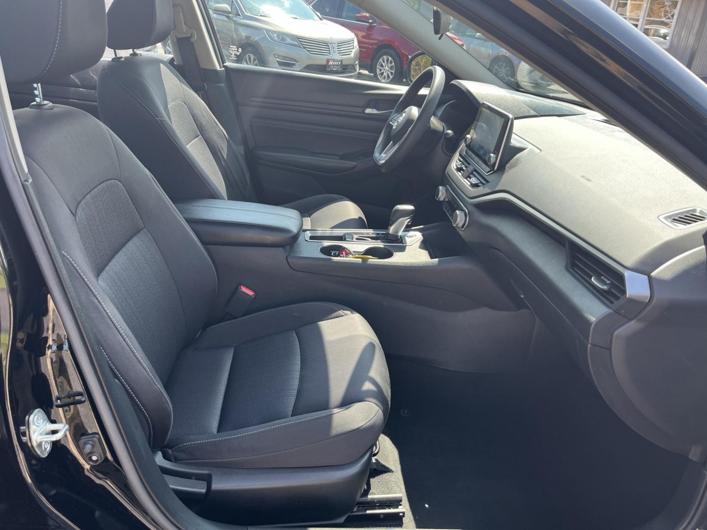 2020 Nissan Altima 2.5 S (1N4BL4BV0LC) with an 2.5L L4 DOHC 16V engine, CVT transmission, located at 547 E. Main St., Orwell, OH, 44076, (440) 437-5893, 41.535435, -80.847855 - Photo#28