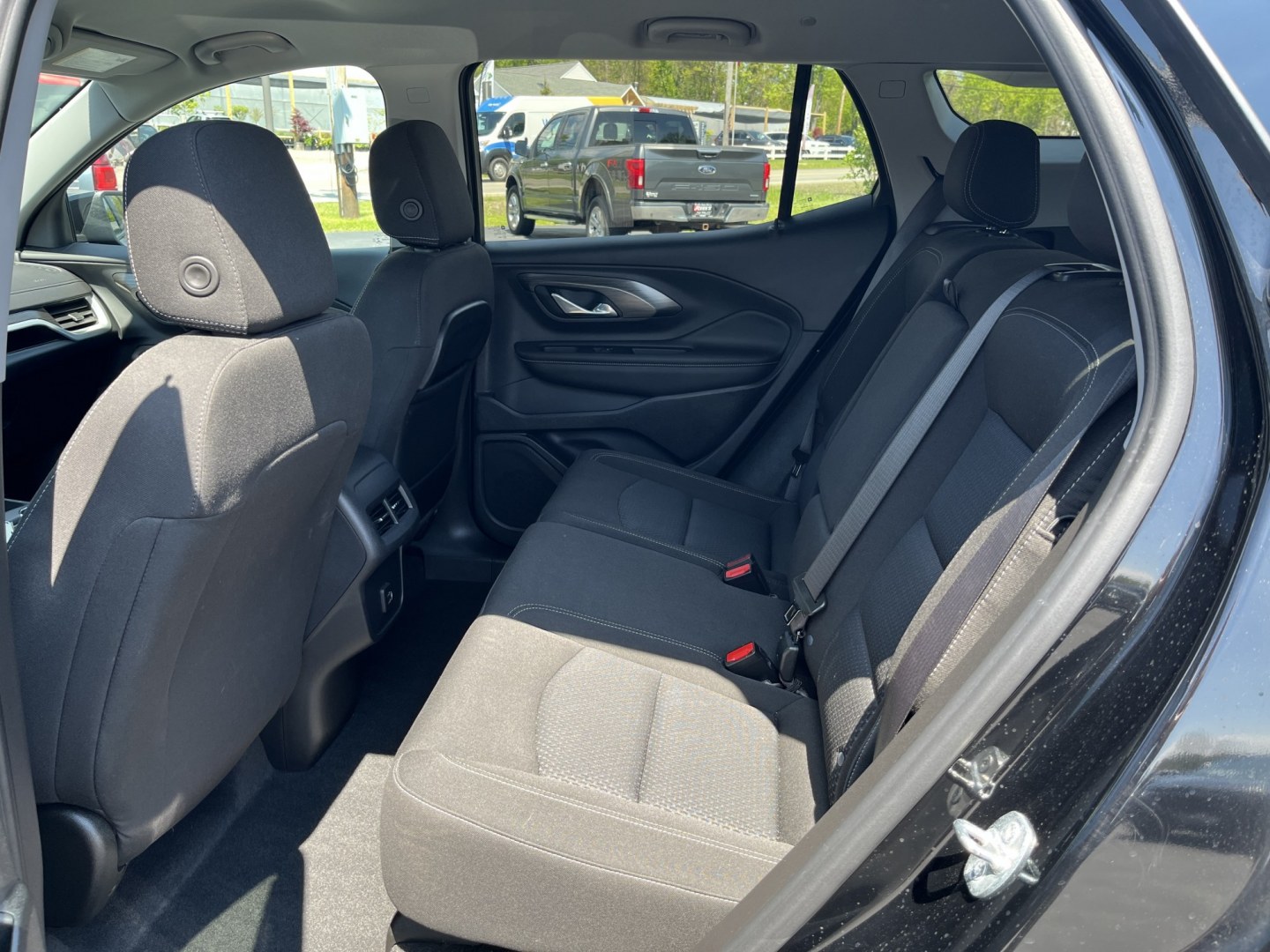 2023 GMC Terrain SLE AWD (3GKALTEG0PL) with an 1.5L L4 DOHC 16V TURBO engine, 6A transmission, located at 547 E. Main St., Orwell, OH, 44076, (440) 437-5893, 41.535435, -80.847855 - Photo#31