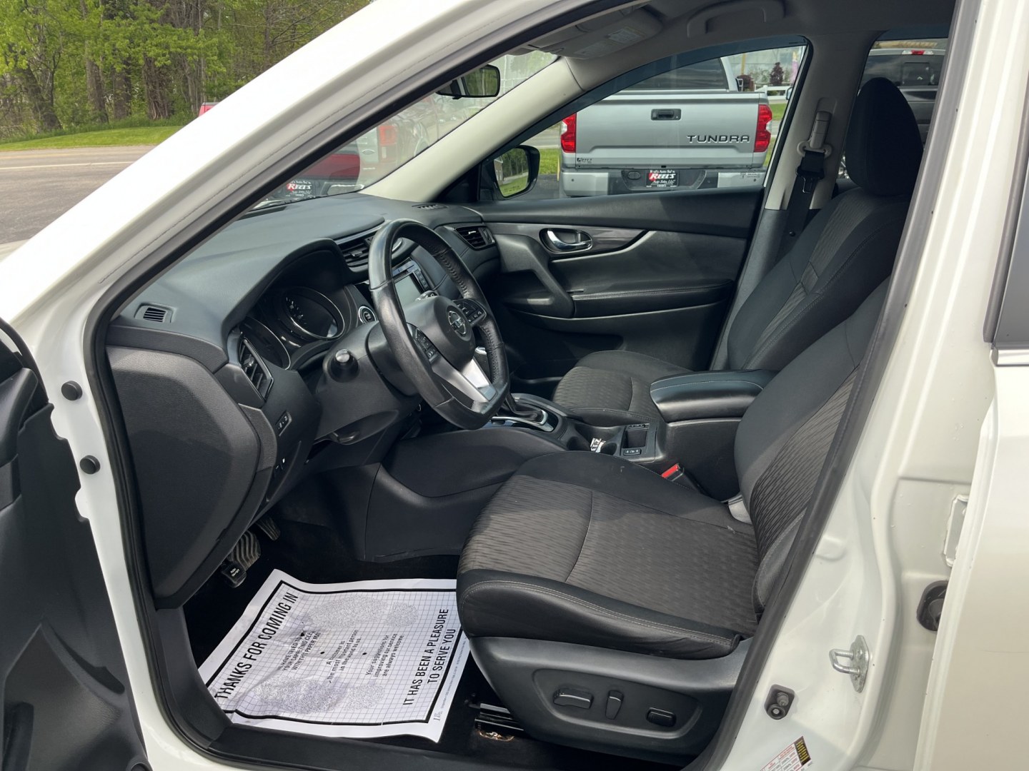 2018 Nissan Rogue SV AWD (5N1AT2MV6JC) with an 2.5L L4 DOHC 16V engine, CVT transmission, located at 547 E. Main St., Orwell, OH, 44076, (440) 437-5893, 41.535435, -80.847855 - Photo#18
