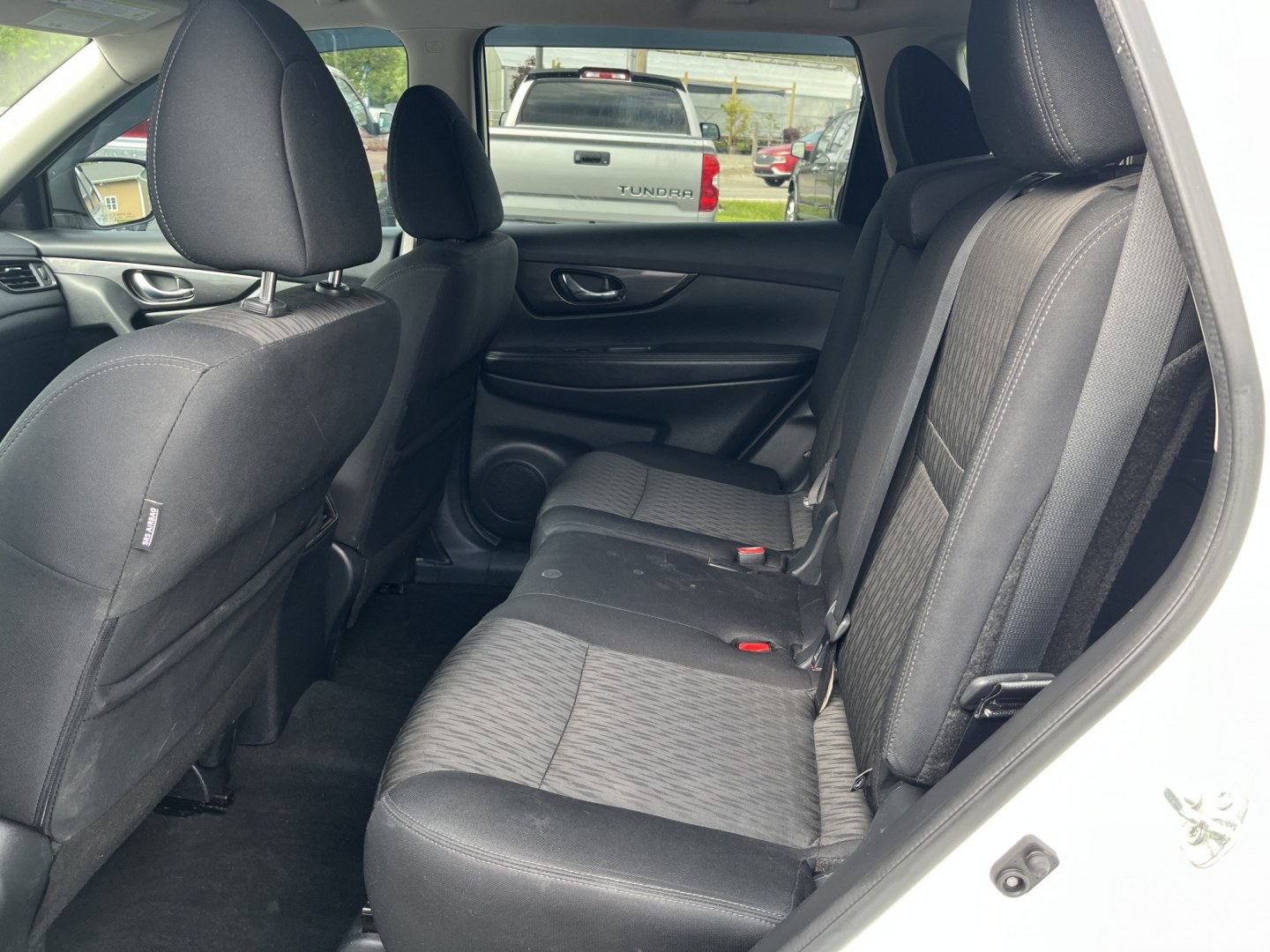 2018 Nissan Rogue SV AWD (5N1AT2MV6JC) with an 2.5L L4 DOHC 16V engine, CVT transmission, located at 547 E. Main St., Orwell, OH, 44076, (440) 437-5893, 41.535435, -80.847855 - Photo#26