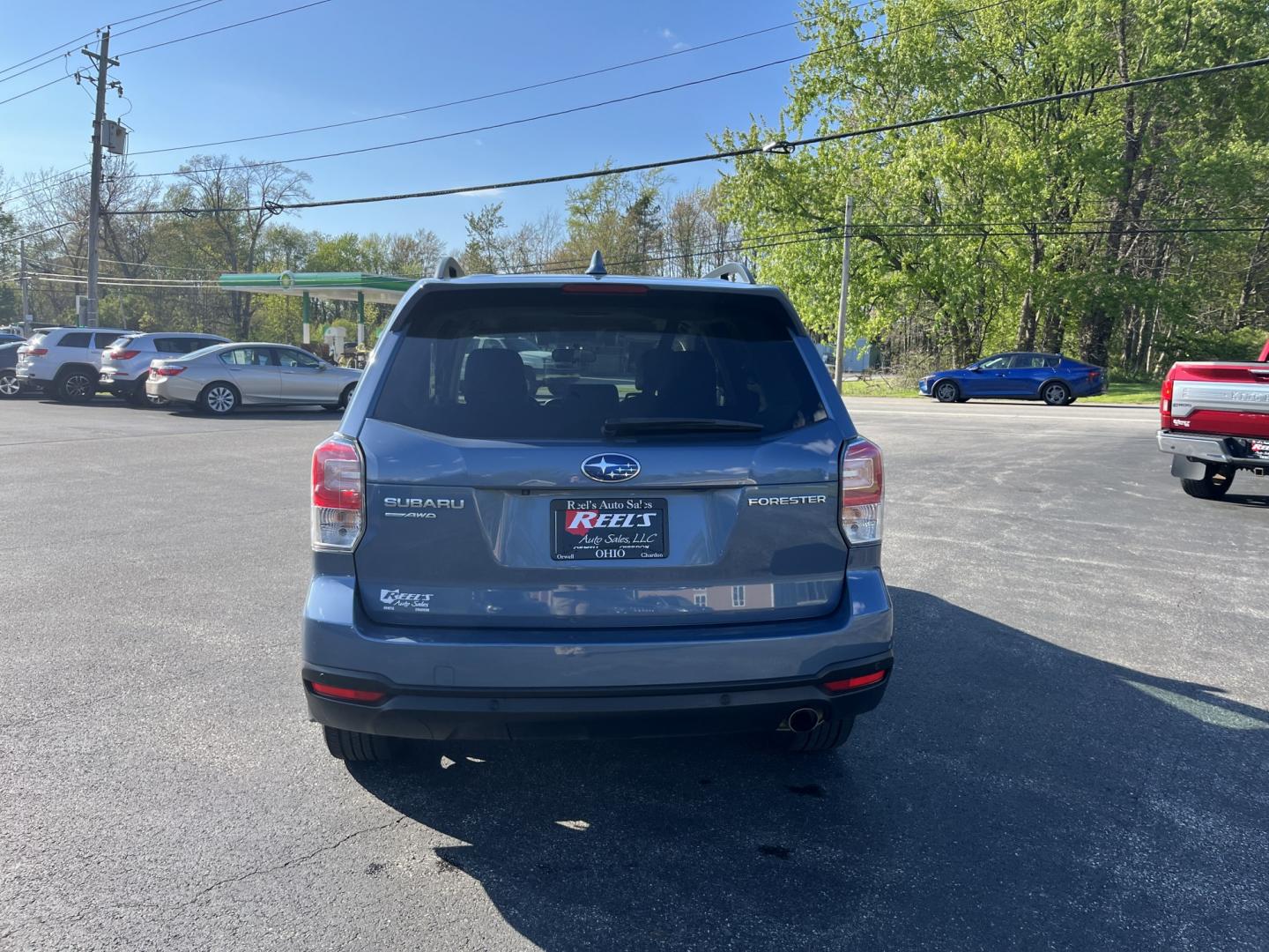 2018 Subaru Forester 2.5i Touring (JF2SJAWCXJH) with an 2.5L H4 SOHC 16V engine, CVT transmission, located at 547 E. Main St., Orwell, OH, 44076, (440) 437-5893, 41.535435, -80.847855 - Photo#8