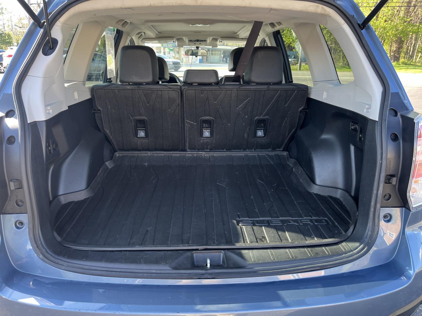 2018 Subaru Forester 2.5i Touring (JF2SJAWCXJH) with an 2.5L H4 SOHC 16V engine, CVT transmission, located at 547 E. Main St., Orwell, OH, 44076, (440) 437-5893, 41.535435, -80.847855 - Photo#14