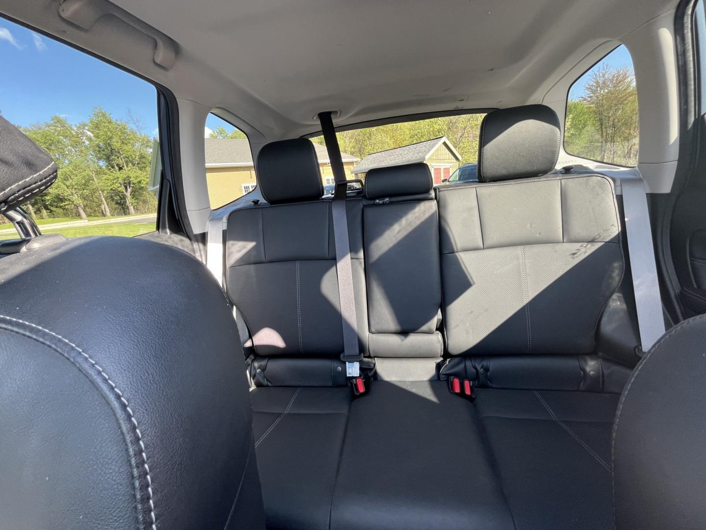 2018 Subaru Forester 2.5i Touring (JF2SJAWCXJH) with an 2.5L H4 SOHC 16V engine, CVT transmission, located at 547 E. Main St., Orwell, OH, 44076, (440) 437-5893, 41.535435, -80.847855 - Photo#31