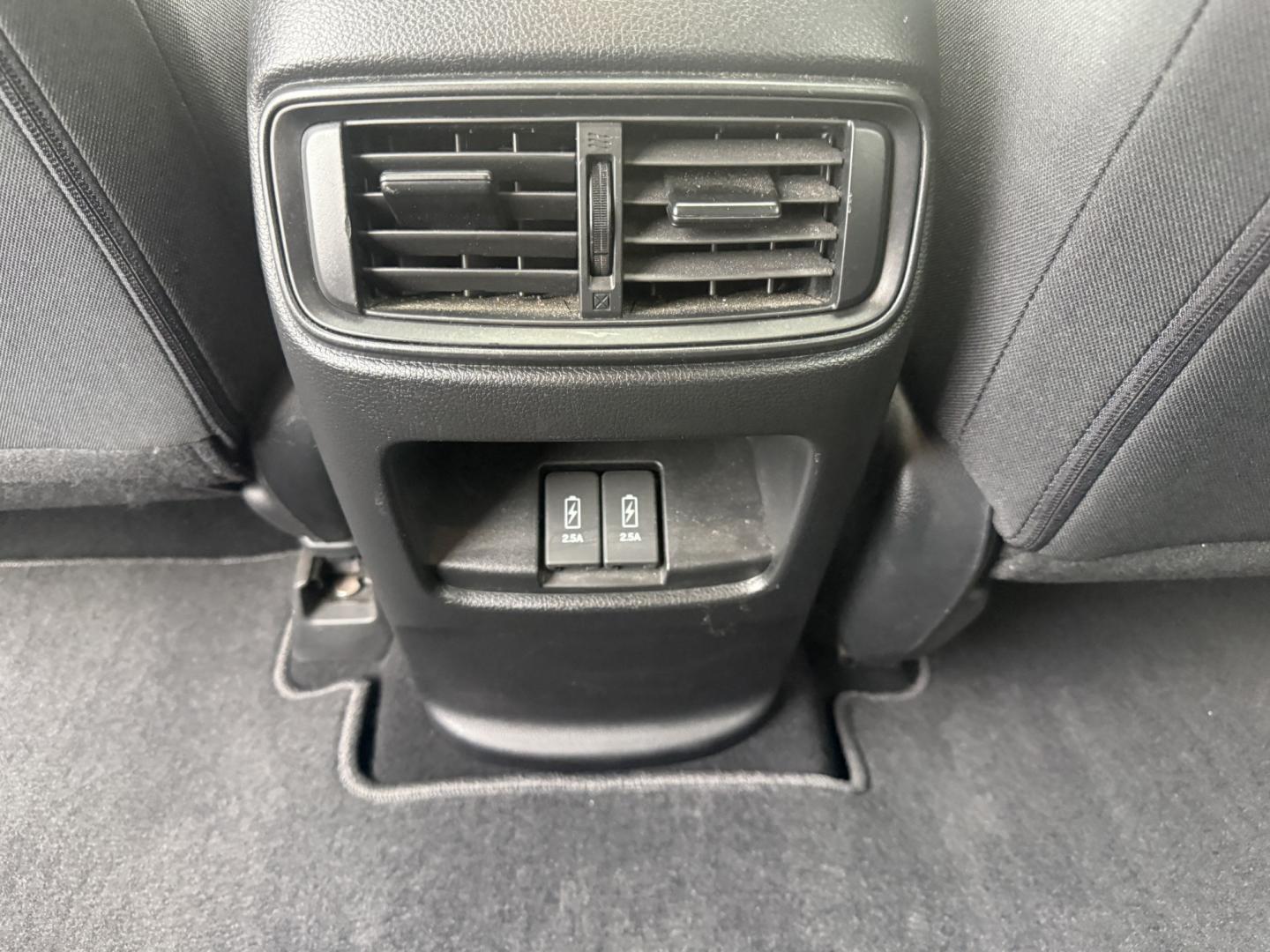 2017 White /Black Honda CR-V EX AWD (5J6RW2H52HL) with an 1.5L I4 16V DOHC TURBO engine, Automatic transmission, located at 547 E. Main St., Orwell, OH, 44076, (440) 437-5893, 41.535435, -80.847855 - 2017 Honda CR-V EX AWD – Turbo Efficiency, Loaded Safety, and Premium Features! This 2017 Honda CR-V EX AWD is a fantastic compact crossover that combines efficiency, comfort, and top-tier safety features. Powered by a responsive 1.5L Turbocharged Earth Dreams I4 engine paired with a smooth CVT t - Photo#22