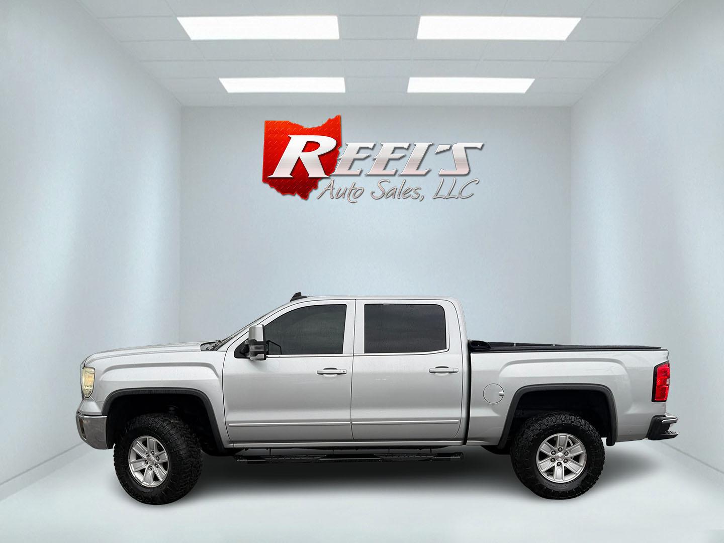 2015 Silver /Black GMC Sierra 1500 SLE Crew Cab Short Box 4WD (3GTU2UEC4FG) with an 5.3L V8 OHV 16V engine, Automatic transmission, located at 547 E. Main St., Orwell, OH, 44076, (440) 437-5893, 41.535435, -80.847855- Photo#30
