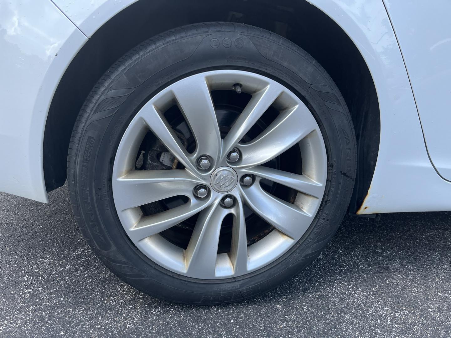 2016 White /Black Buick Regal Turbo FWD (2G4GK5EX1G9) with an 2.0L I4 DOHC 16V TURBO engine, Automatic transmission, located at 547 E. Main St., Orwell, OH, 44076, (440) 437-5893, 41.535435, -80.847855 - 2016 Buick Regal Turbo – Sporty Luxury Sedan with Turbo Power and Premium Comfort! This 2016 Buick Regal Turbo is a refined and fun-to-drive midsize sedan that offers a great blend of performance, luxury, and efficiency. Powered by a responsive 2.0L Turbocharged EcoTec I4 engine paired with a smo - Photo#7