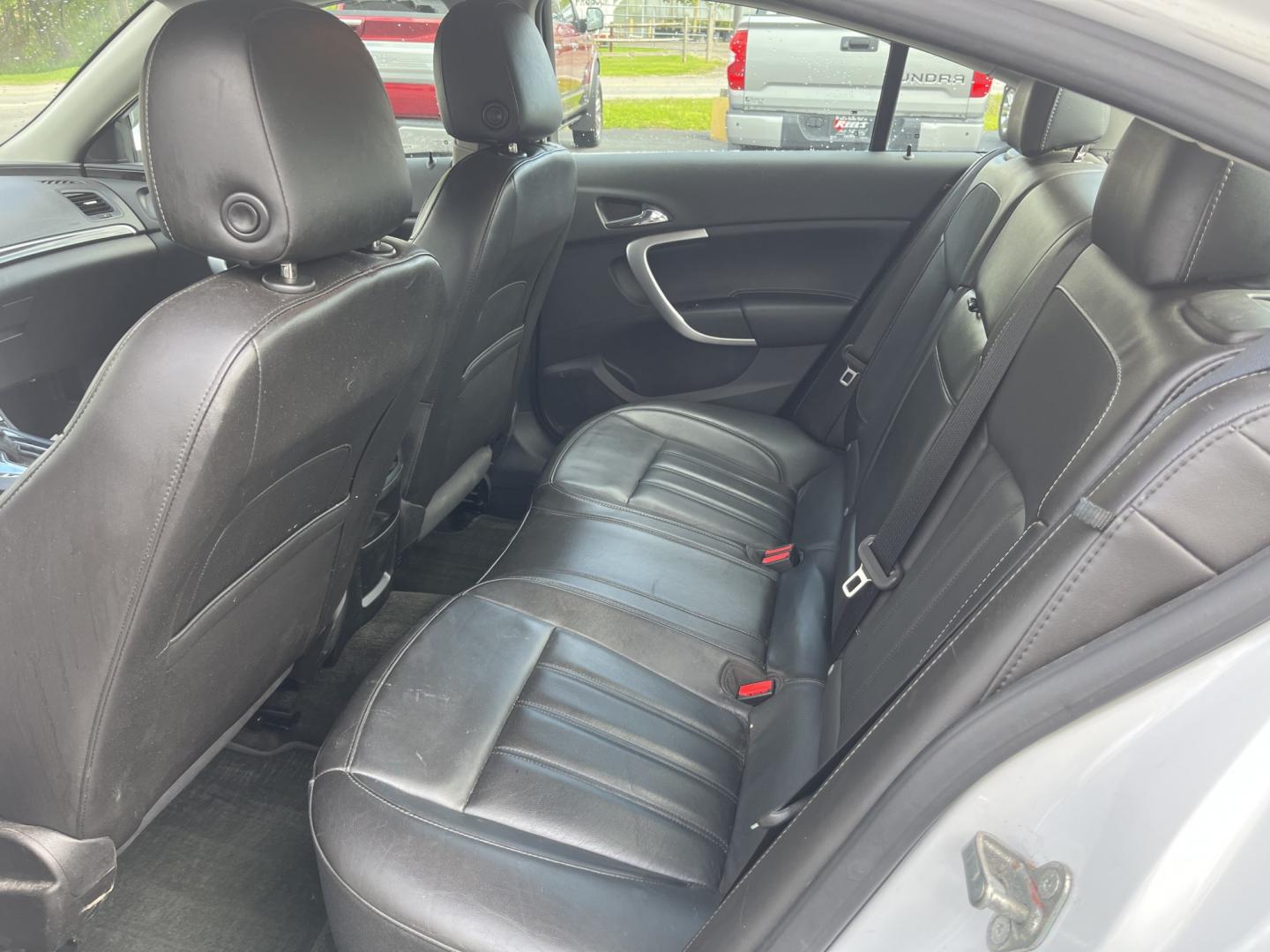 2016 White /Black Buick Regal Turbo FWD (2G4GK5EX1G9) with an 2.0L I4 DOHC 16V TURBO engine, Automatic transmission, located at 547 E. Main St., Orwell, OH, 44076, (440) 437-5893, 41.535435, -80.847855 - 2016 Buick Regal Turbo – Sporty Luxury Sedan with Turbo Power and Premium Comfort! This 2016 Buick Regal Turbo is a refined and fun-to-drive midsize sedan that offers a great blend of performance, luxury, and efficiency. Powered by a responsive 2.0L Turbocharged EcoTec I4 engine paired with a smo - Photo#31