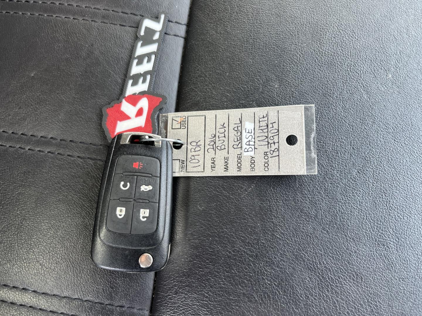 2016 White /Black Buick Regal Turbo FWD (2G4GK5EX1G9) with an 2.0L I4 DOHC 16V TURBO engine, Automatic transmission, located at 547 E. Main St., Orwell, OH, 44076, (440) 437-5893, 41.535435, -80.847855 - 2016 Buick Regal Turbo – Sporty Luxury Sedan with Turbo Power and Premium Comfort! This 2016 Buick Regal Turbo is a refined and fun-to-drive midsize sedan that offers a great blend of performance, luxury, and efficiency. Powered by a responsive 2.0L Turbocharged EcoTec I4 engine paired with a smo - Photo#36