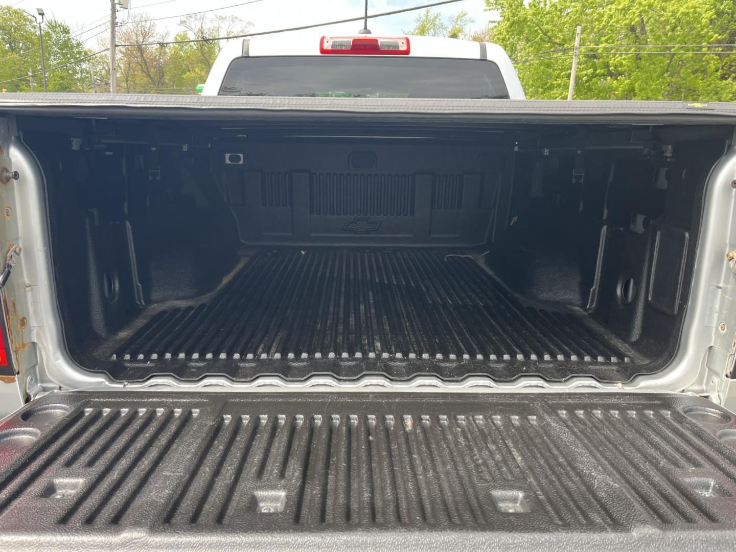 2015 Silver /Black Chevrolet Colorado Z71 Crew Cab 4WD Long Box (1GCGTCE3XF1) with an 3.6L V6 DOHC 24V GAS engine, Automatic transmission, located at 11115 Chardon Rd. , Chardon, OH, 44024, (440) 214-9705, 41.580246, -81.241943 - 2015 Chevrolet Colorado Z71 Crew Cab 4WD – Rugged Off-Road Capability with Fresh Tires and Strong Towing Power! This 2015 Chevrolet Colorado Z71 Crew Cab 4WD is a tough, capable midsize truck that’s ready for work, trails, or weekend adventures. Powered by a strong 3.6L V6 engine paired with a - Photo#13