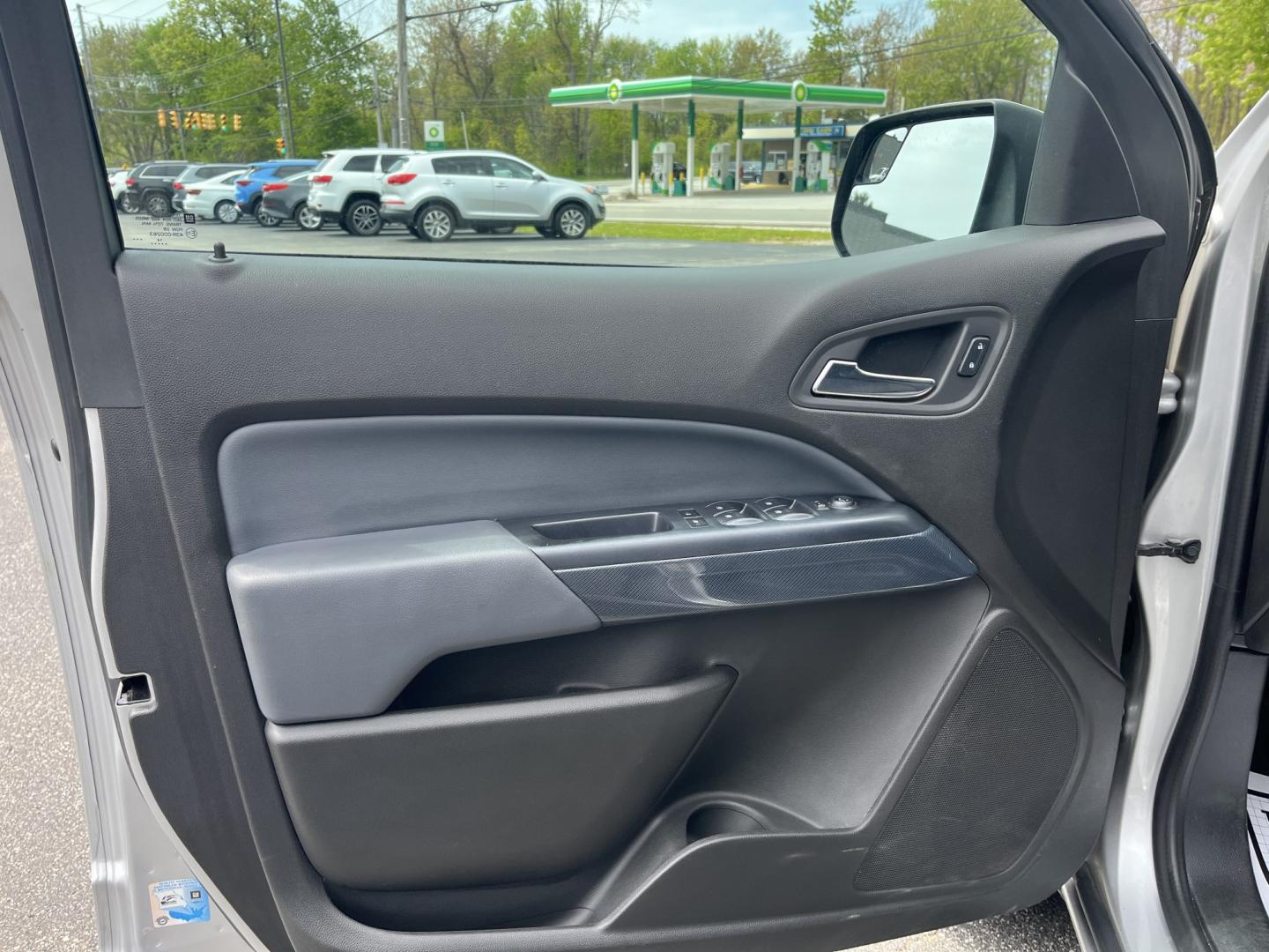 2015 Silver /Black Chevrolet Colorado Z71 Crew Cab 4WD Long Box (1GCGTCE3XF1) with an 3.6L V6 DOHC 24V GAS engine, Automatic transmission, located at 11115 Chardon Rd. , Chardon, OH, 44024, (440) 214-9705, 41.580246, -81.241943 - 2015 Chevrolet Colorado Z71 Crew Cab 4WD – Rugged Off-Road Capability with Fresh Tires and Strong Towing Power! This 2015 Chevrolet Colorado Z71 Crew Cab 4WD is a tough, capable midsize truck that’s ready for work, trails, or weekend adventures. Powered by a strong 3.6L V6 engine paired with a - Photo#14
