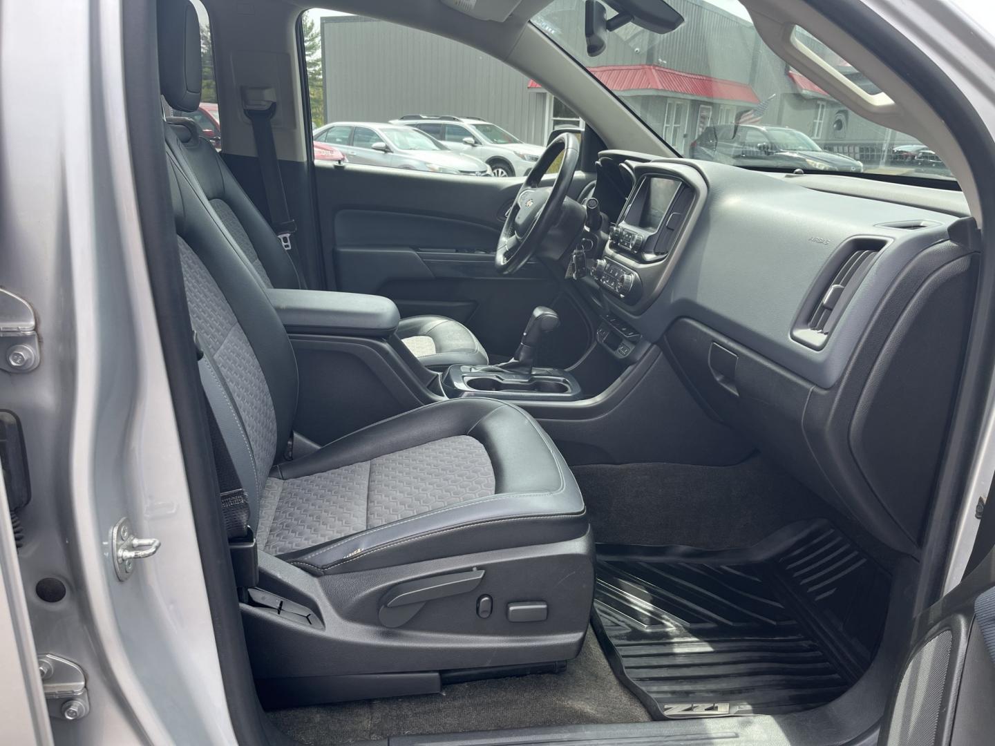 2015 Silver /Black Chevrolet Colorado Z71 Crew Cab 4WD Long Box (1GCGTCE3XF1) with an 3.6L V6 DOHC 24V GAS engine, Automatic transmission, located at 11115 Chardon Rd. , Chardon, OH, 44024, (440) 214-9705, 41.580246, -81.241943 - 2015 Chevrolet Colorado Z71 Crew Cab 4WD – Rugged Off-Road Capability with Fresh Tires and Strong Towing Power! This 2015 Chevrolet Colorado Z71 Crew Cab 4WD is a tough, capable midsize truck that’s ready for work, trails, or weekend adventures. Powered by a strong 3.6L V6 engine paired with a - Photo#33