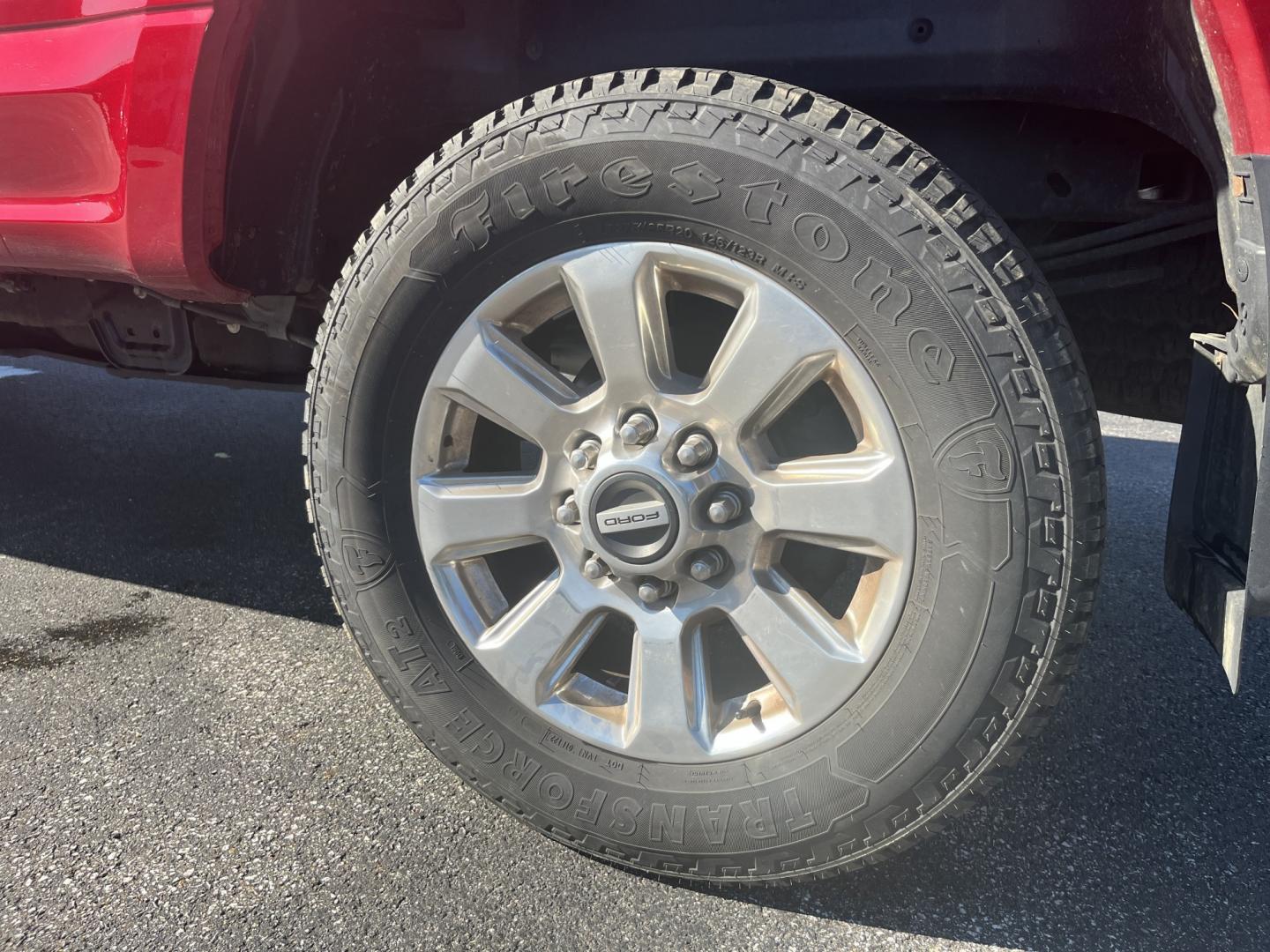 2017 Red /Black Ford F-250 SD Platinum Crew Cab 4WD (1FT7W2B65HE) with an 6.2L V8 OHV 16V engine, Automatic transmission, located at 11115 Chardon Rd. , Chardon, OH, 44024, (440) 214-9705, 41.580246, -81.241943 - 2017 Ford F-250 Super Duty Platinum Crew Cab 4WD – Loaded Luxury Heavy-Duty Truck with Massive Towing Power! This 2017 Ford F-250 Super Duty Platinum Crew Cab 4WD is a top-of-the-line heavy-duty truck that combines western luxury with serious work capability. Powered by the strong 6.2L V8 engine - Photo#10