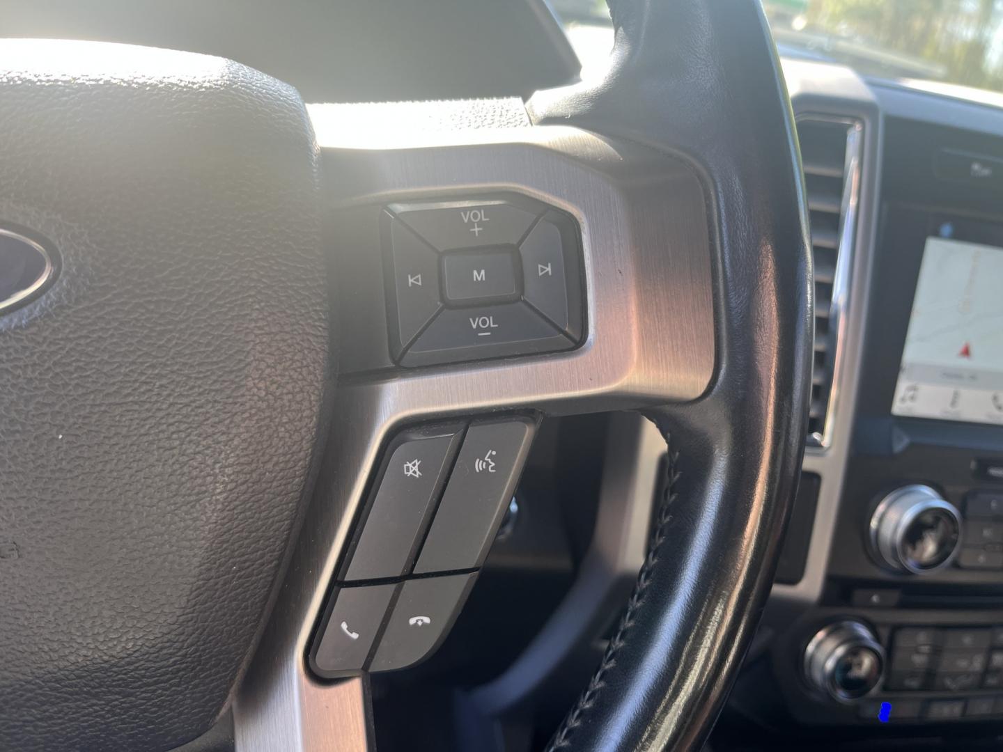 2017 Red /Black Ford F-250 SD Platinum Crew Cab 4WD (1FT7W2B65HE) with an 6.2L V8 OHV 16V engine, Automatic transmission, located at 11115 Chardon Rd. , Chardon, OH, 44024, (440) 214-9705, 41.580246, -81.241943 - 2017 Ford F-250 Super Duty Platinum Crew Cab 4WD – Loaded Luxury Heavy-Duty Truck with Massive Towing Power! This 2017 Ford F-250 Super Duty Platinum Crew Cab 4WD is a top-of-the-line heavy-duty truck that combines western luxury with serious work capability. Powered by the strong 6.2L V8 engine - Photo#21
